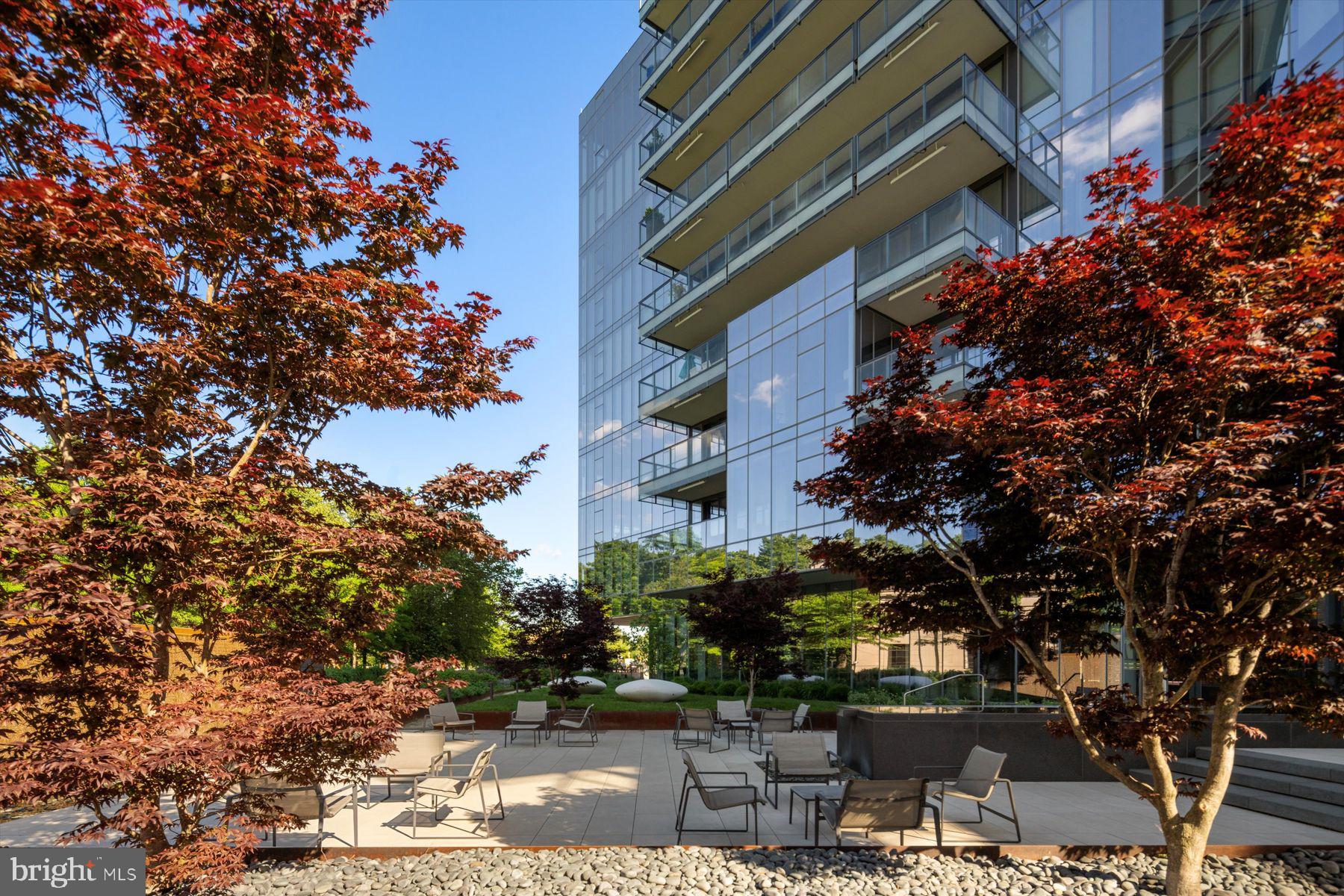 LOGAN SQUARE - Residential Lease