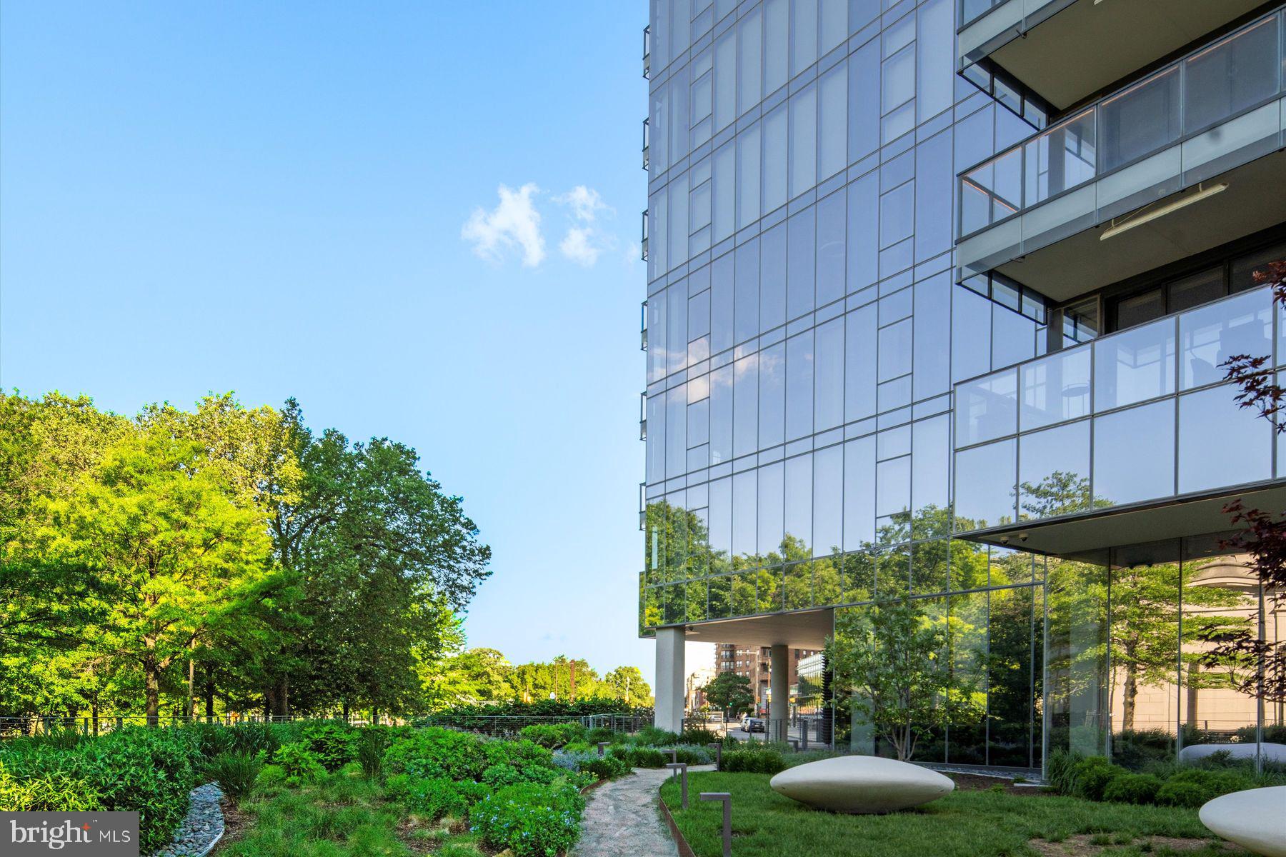 LOGAN SQUARE - Residential Lease