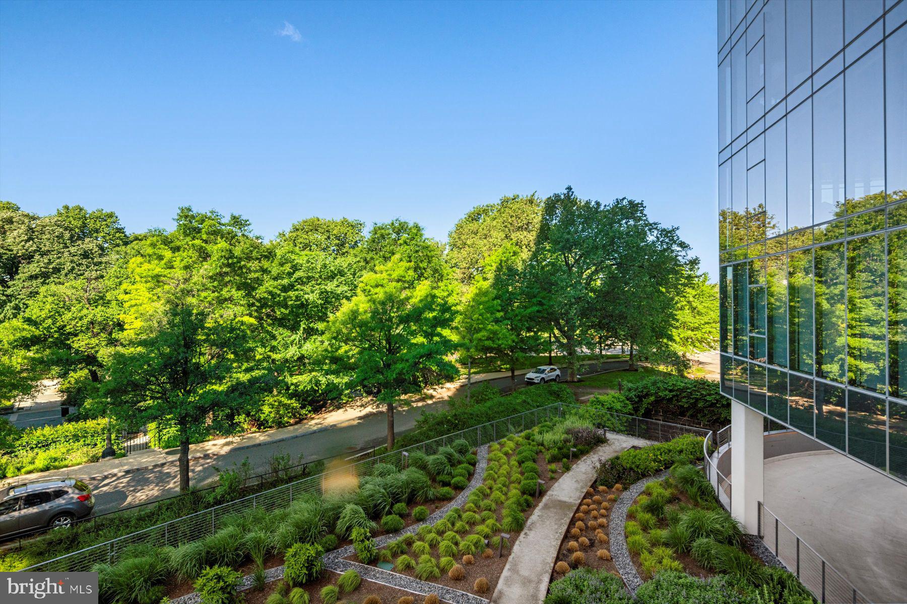 LOGAN SQUARE - Residential Lease