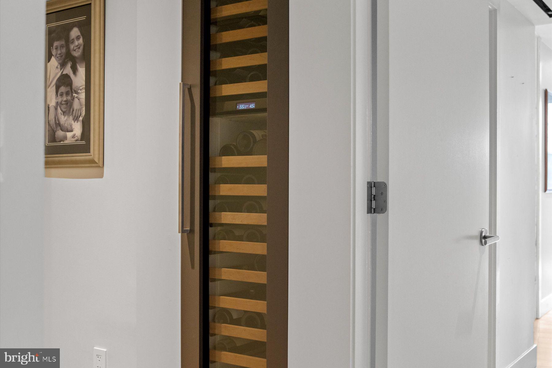 LOGAN SQUARE - Residential Lease