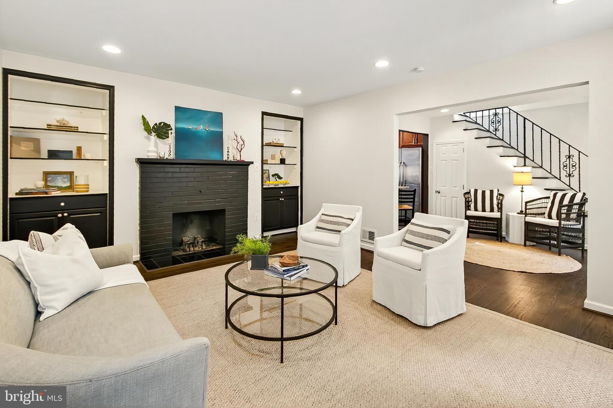 212 W JEFFERSON STREET