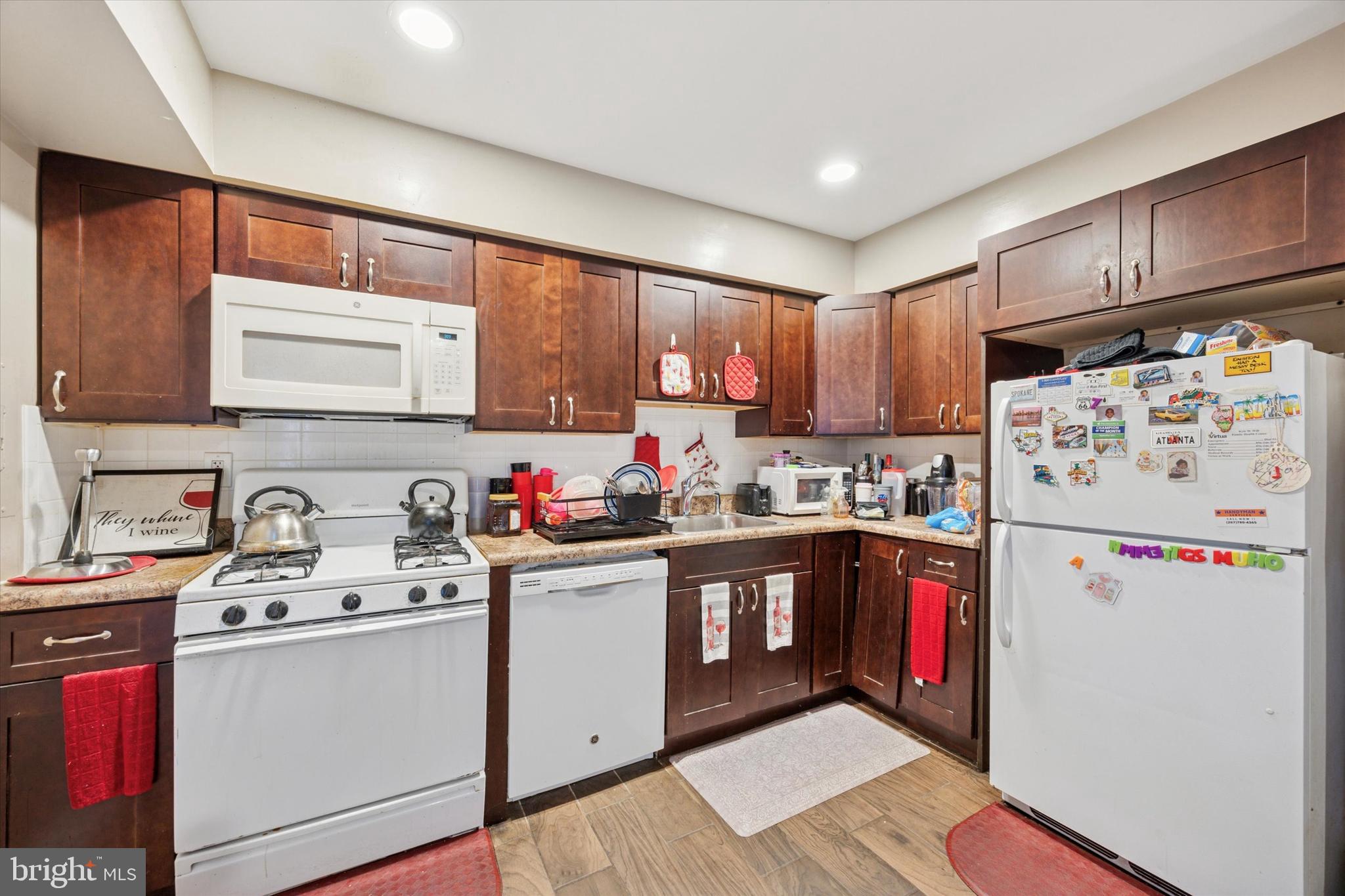 131 CHELSEA CIRCLE B141