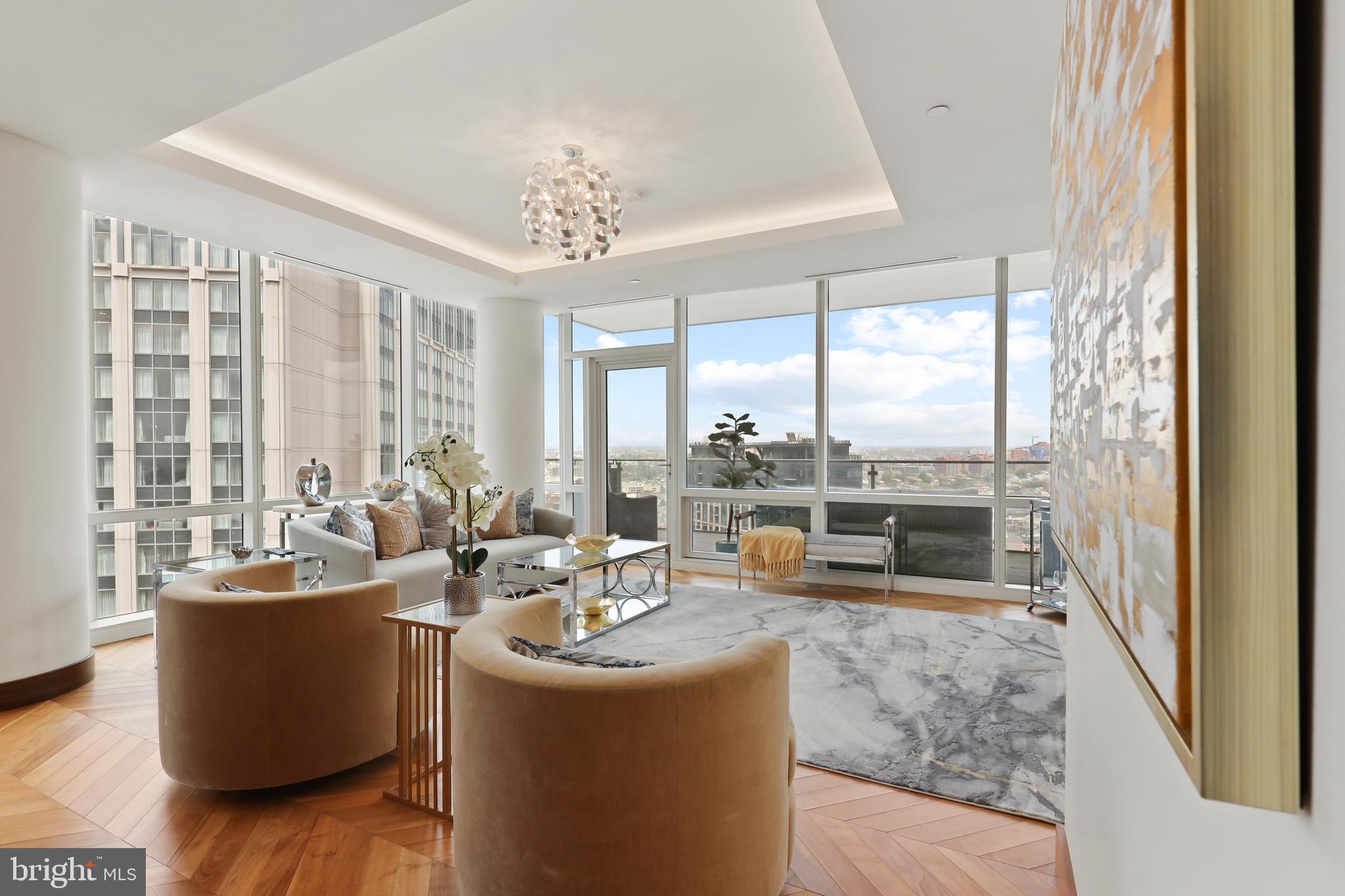 FOUR SEASONS PRIVATE RESIDENCES - Residential Lease