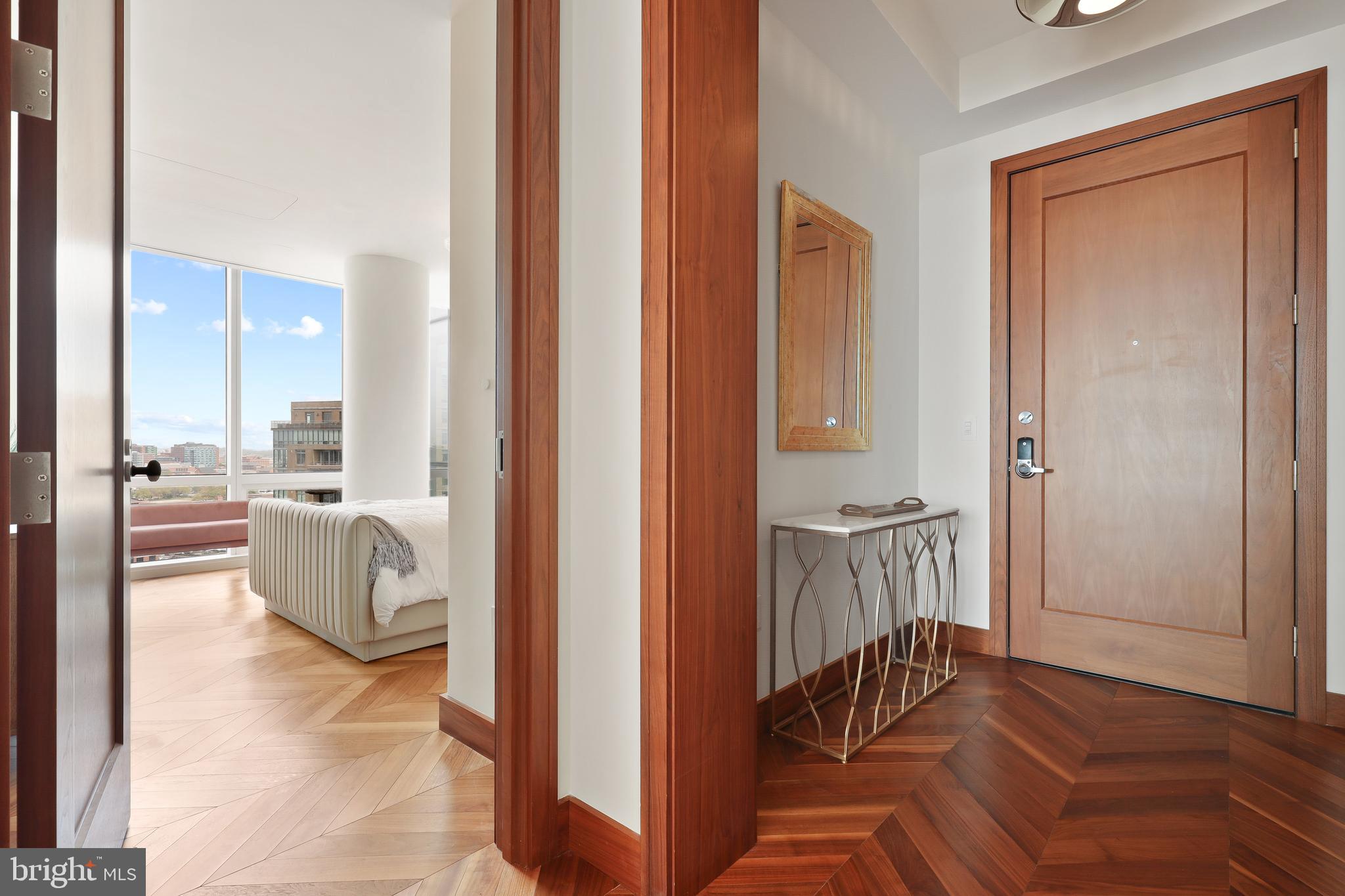 FOUR SEASONS PRIVATE RESIDENCES - Residential Lease