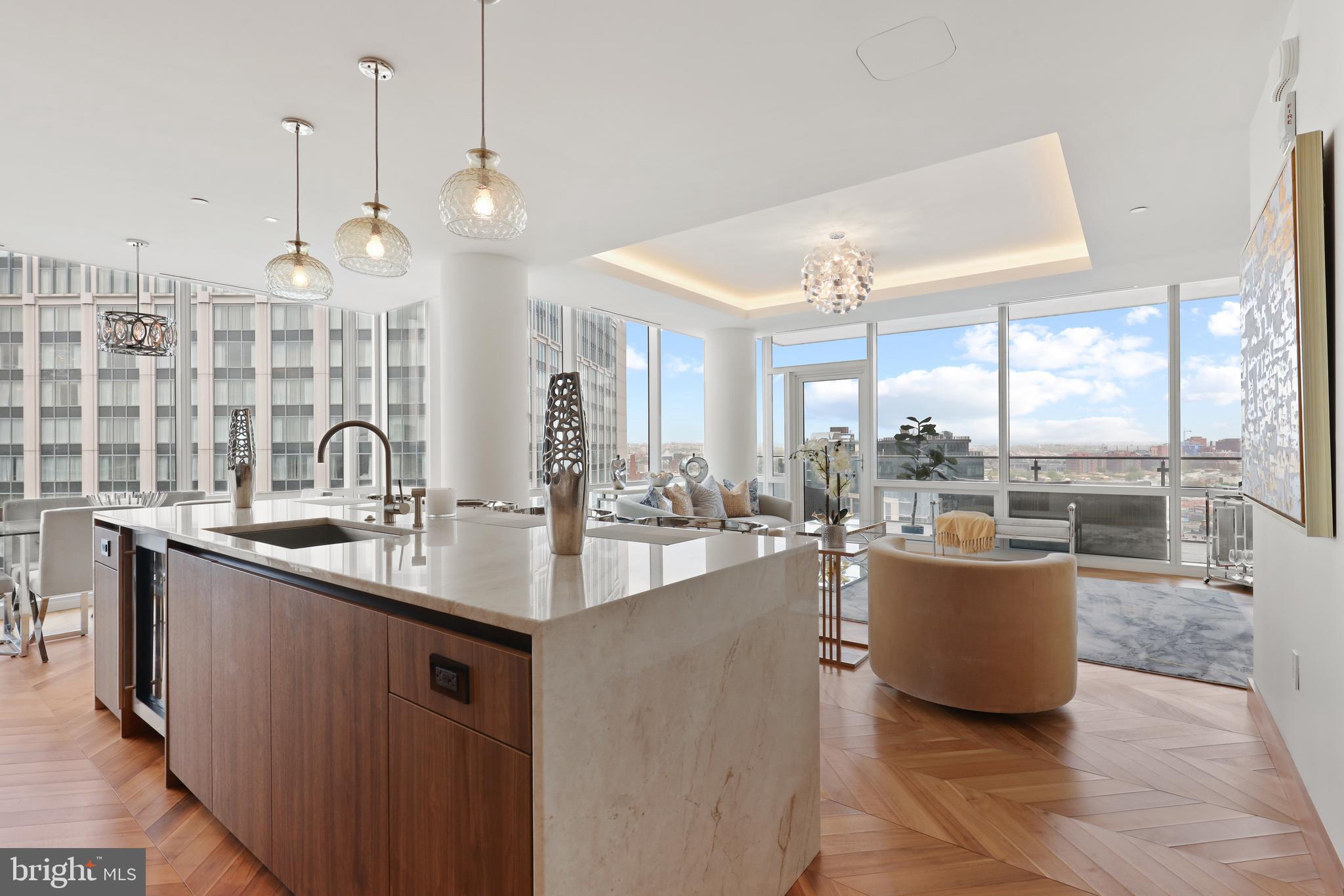 FOUR SEASONS PRIVATE RESIDENCES - Residential Lease