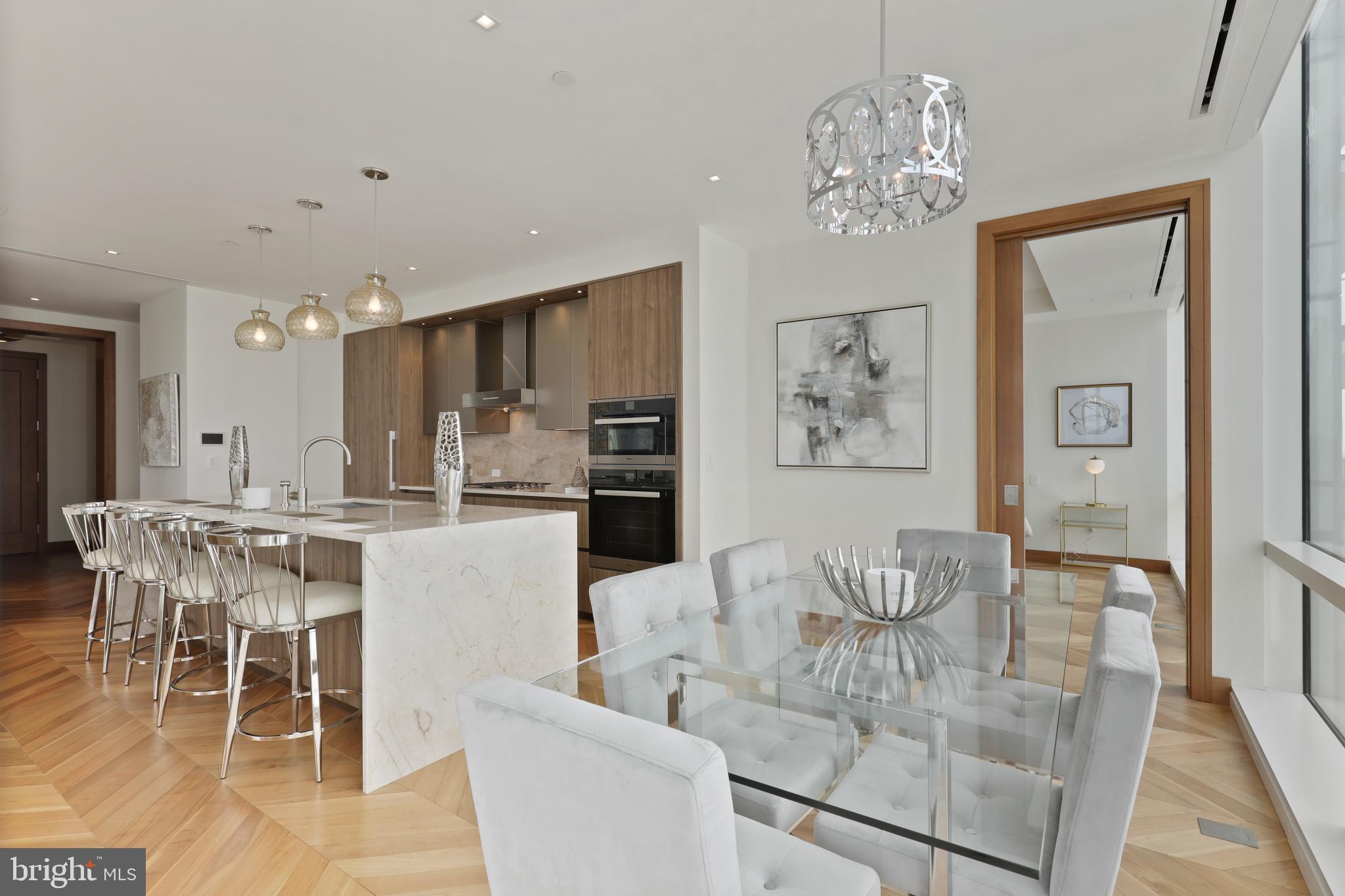 FOUR SEASONS PRIVATE RESIDENCES - Residential Lease