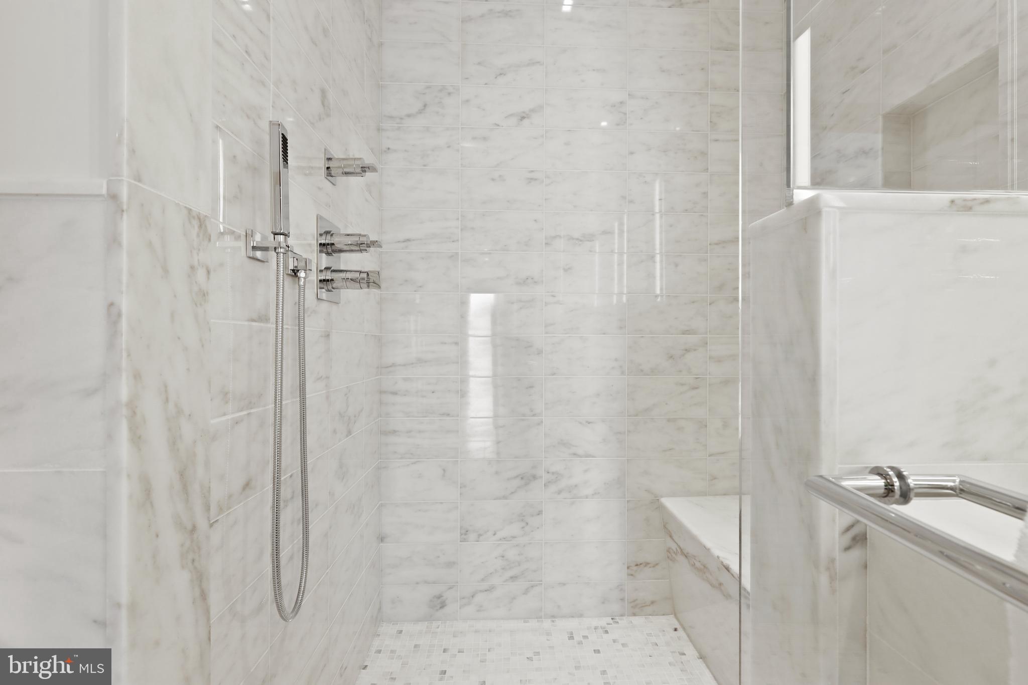 FOUR SEASONS PRIVATE RESIDENCES - Residential Lease