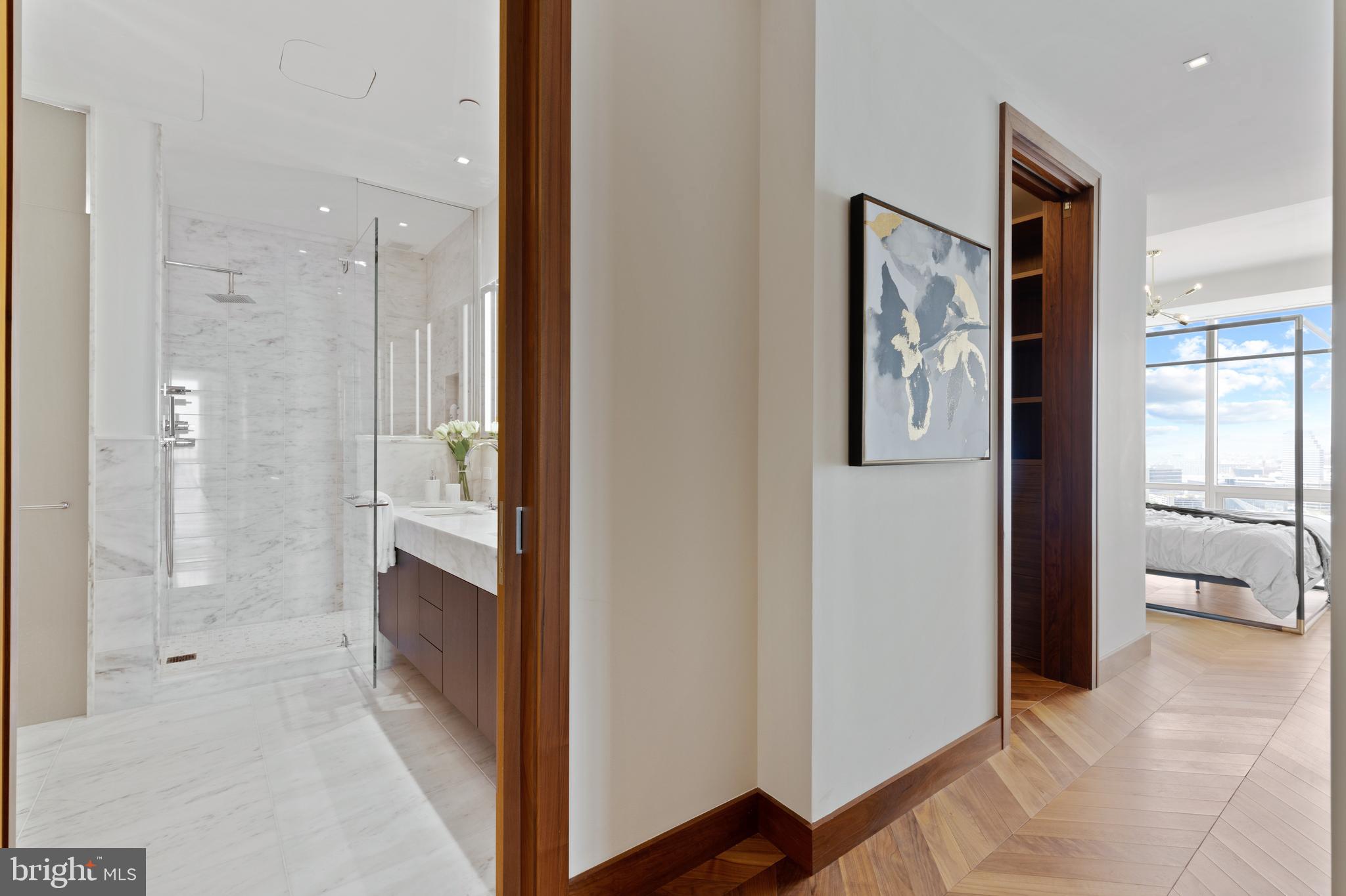 FOUR SEASONS PRIVATE RESIDENCES - Residential Lease