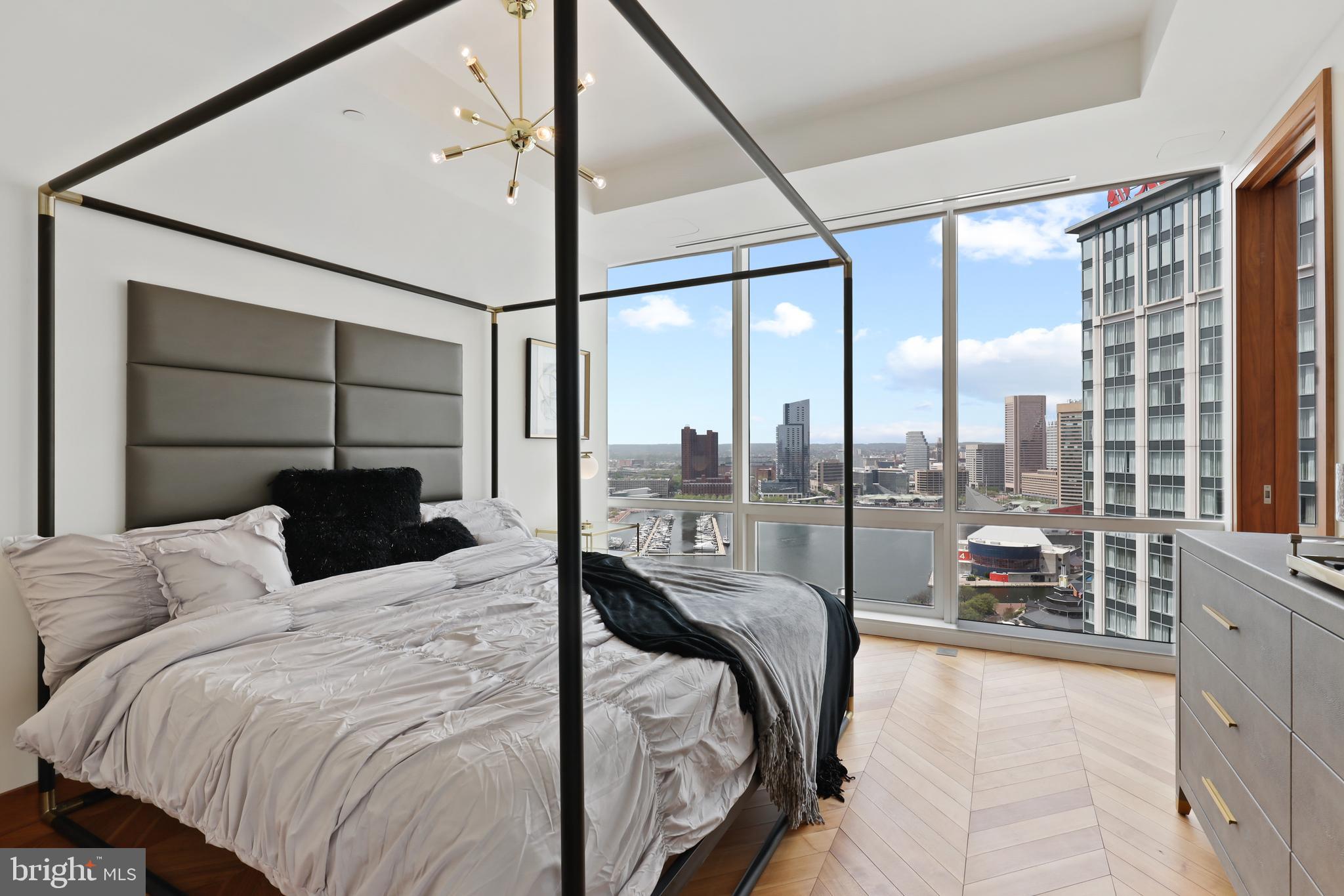 FOUR SEASONS PRIVATE RESIDENCES - Residential Lease