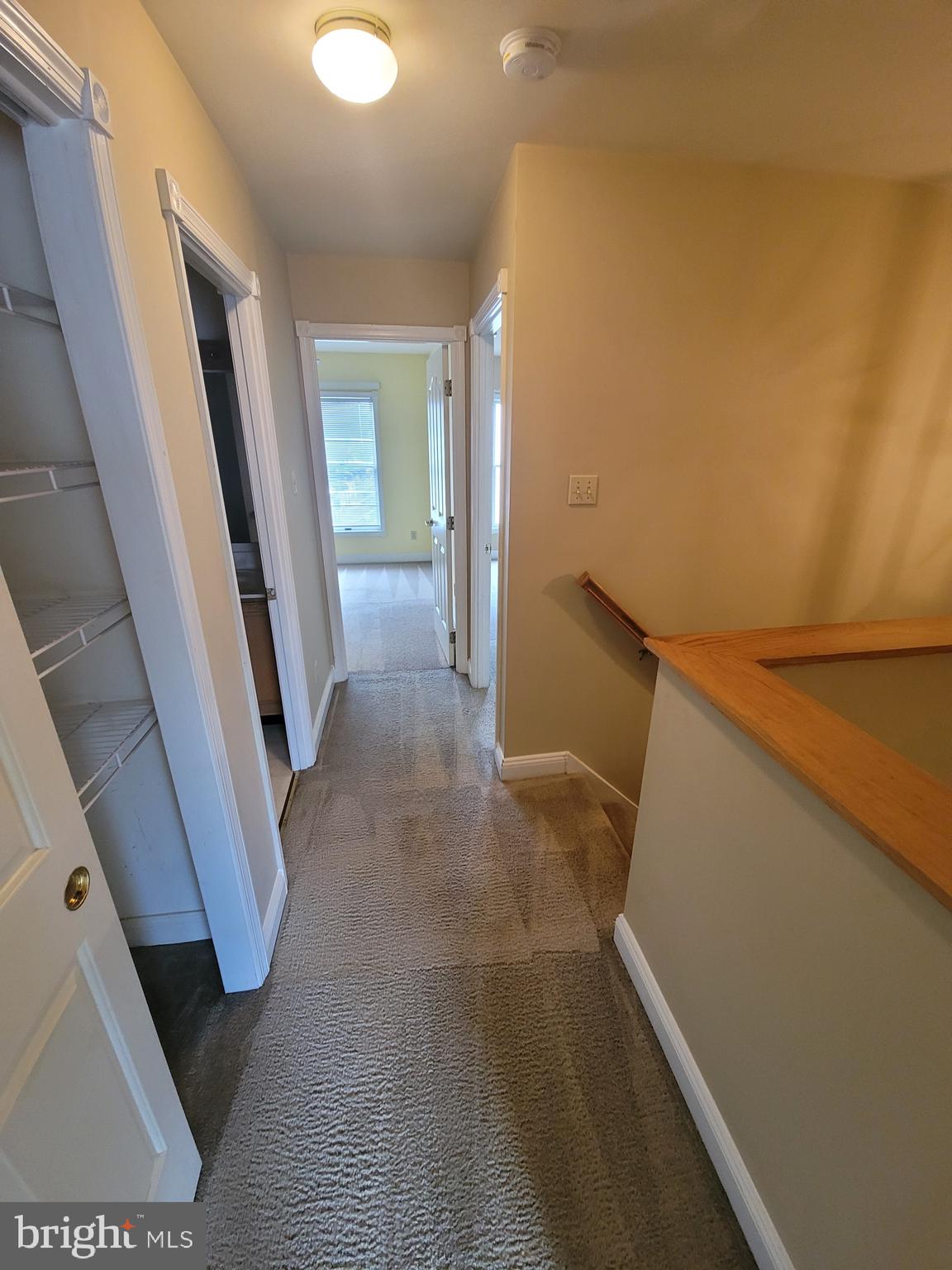 LAKEWOOD ESTATES - Residential Lease