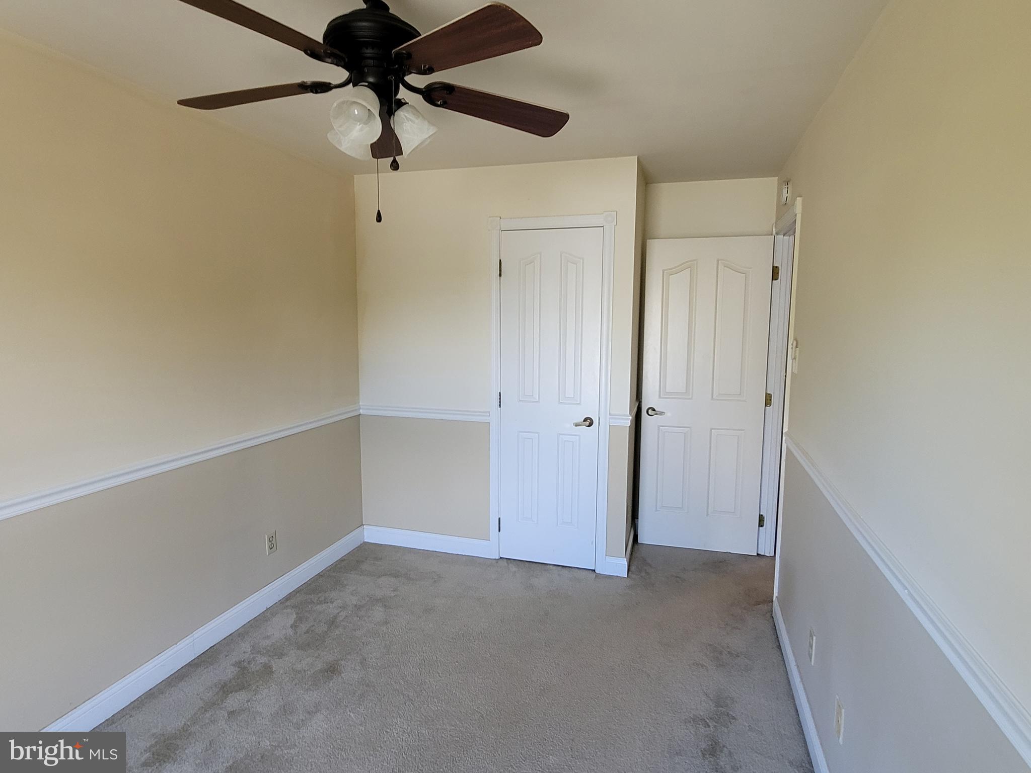 LAKEWOOD ESTATES - Residential Lease