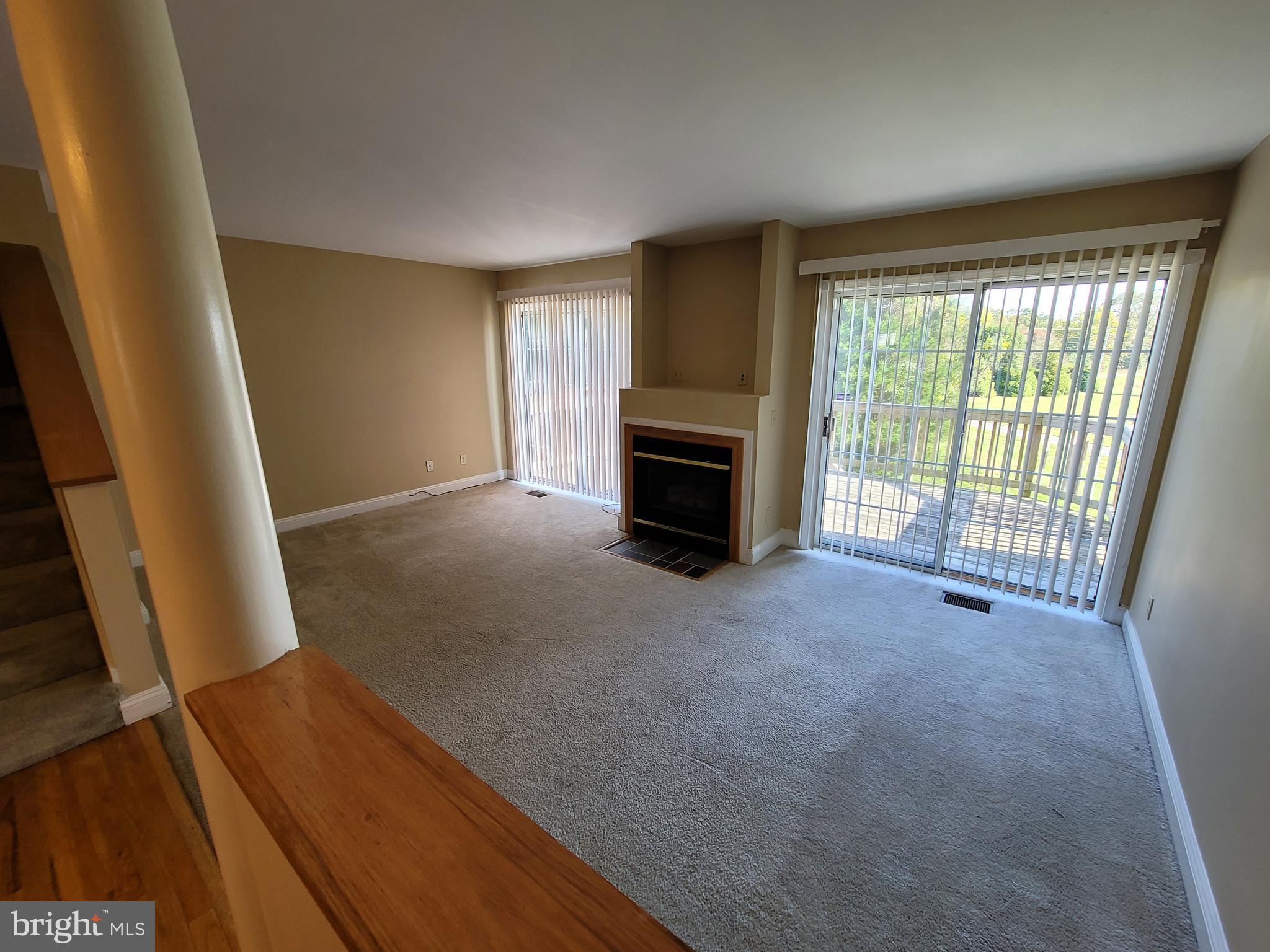 LAKEWOOD ESTATES - Residential Lease