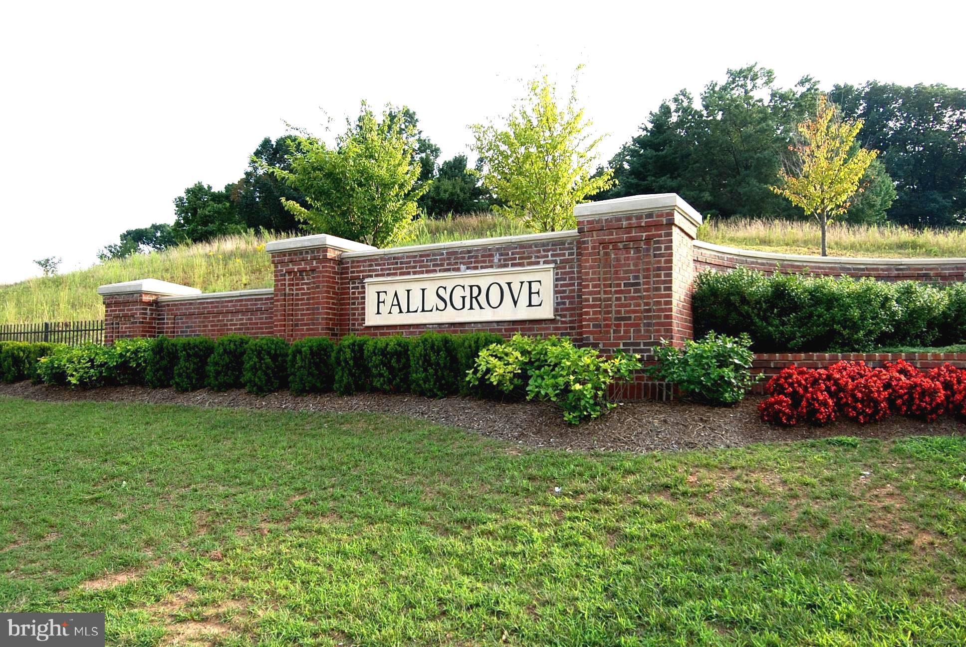 701 FALLSGROVE DRIVE 314