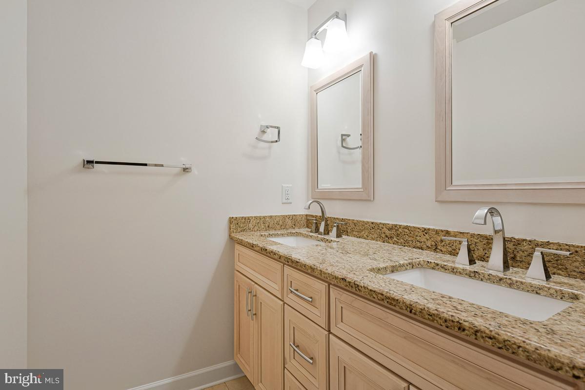 FOX MILL WOODS - Residential