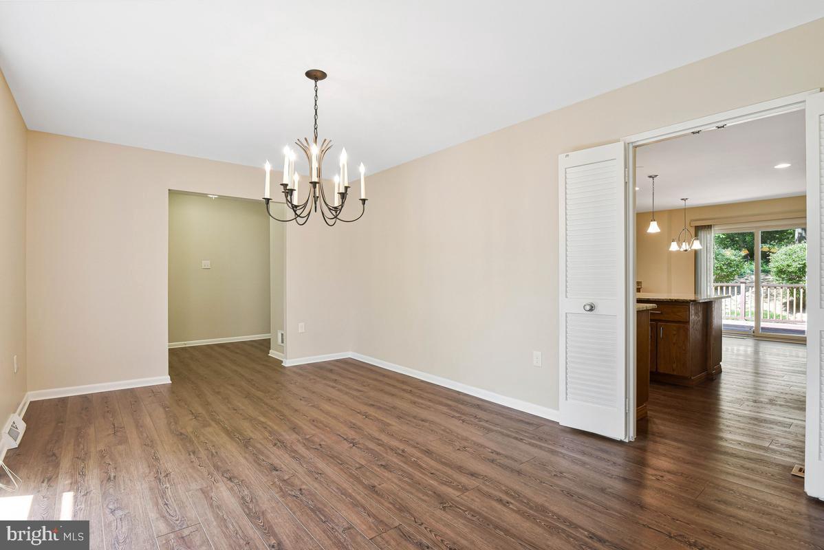 FOX MILL WOODS - Residential