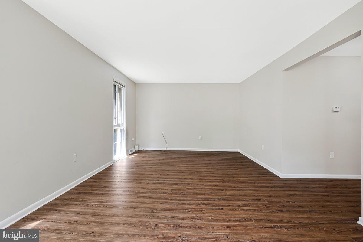 FOX MILL WOODS - Residential
