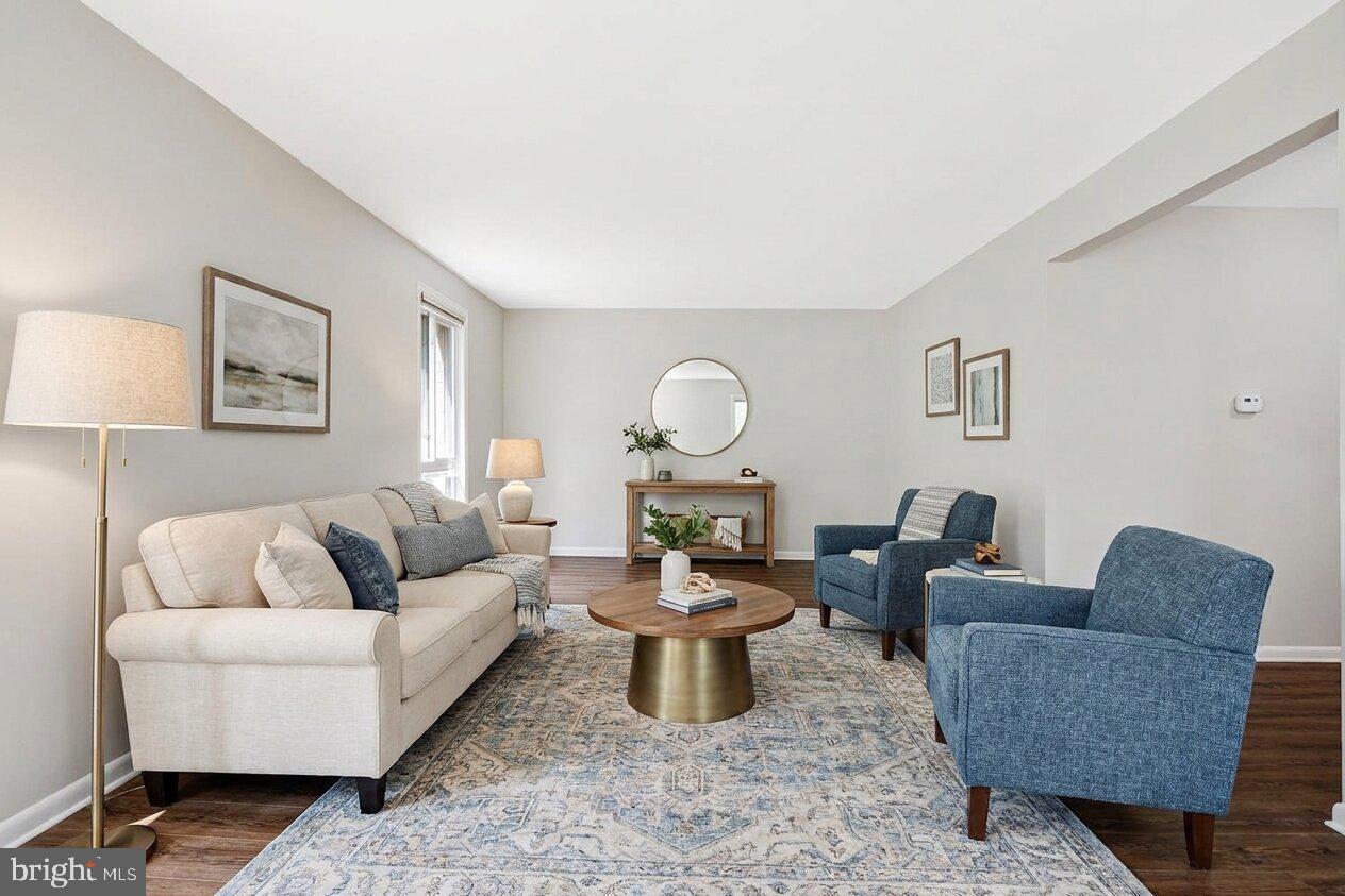 FOX MILL WOODS - Residential