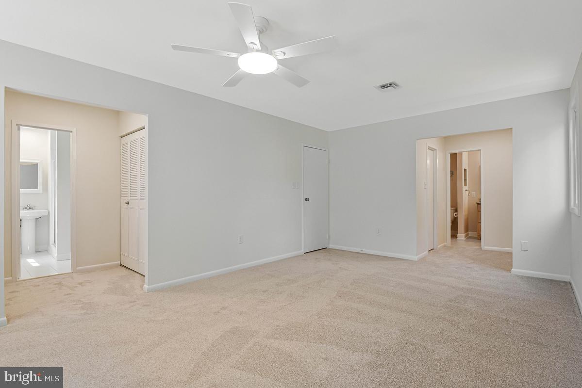 FOX MILL WOODS - Residential