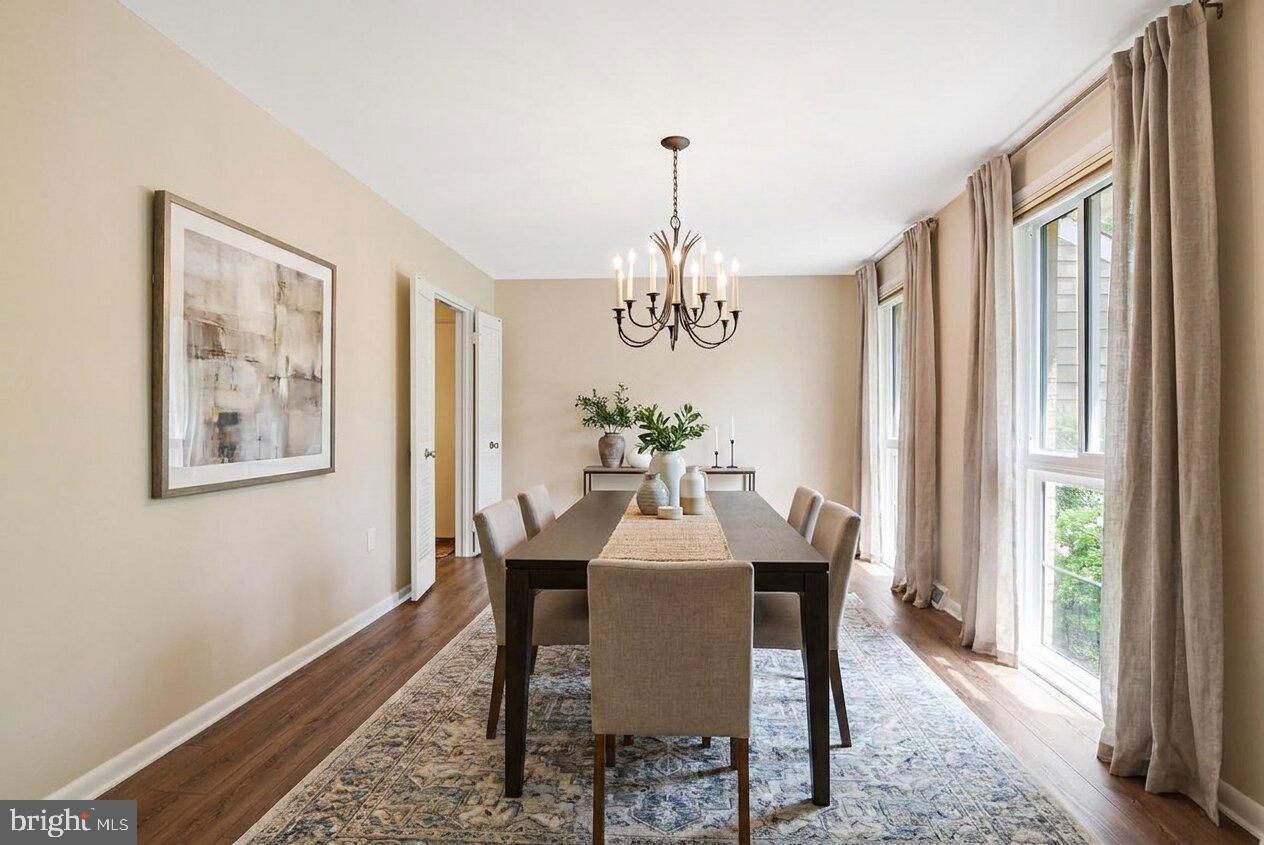 FOX MILL WOODS - Residential