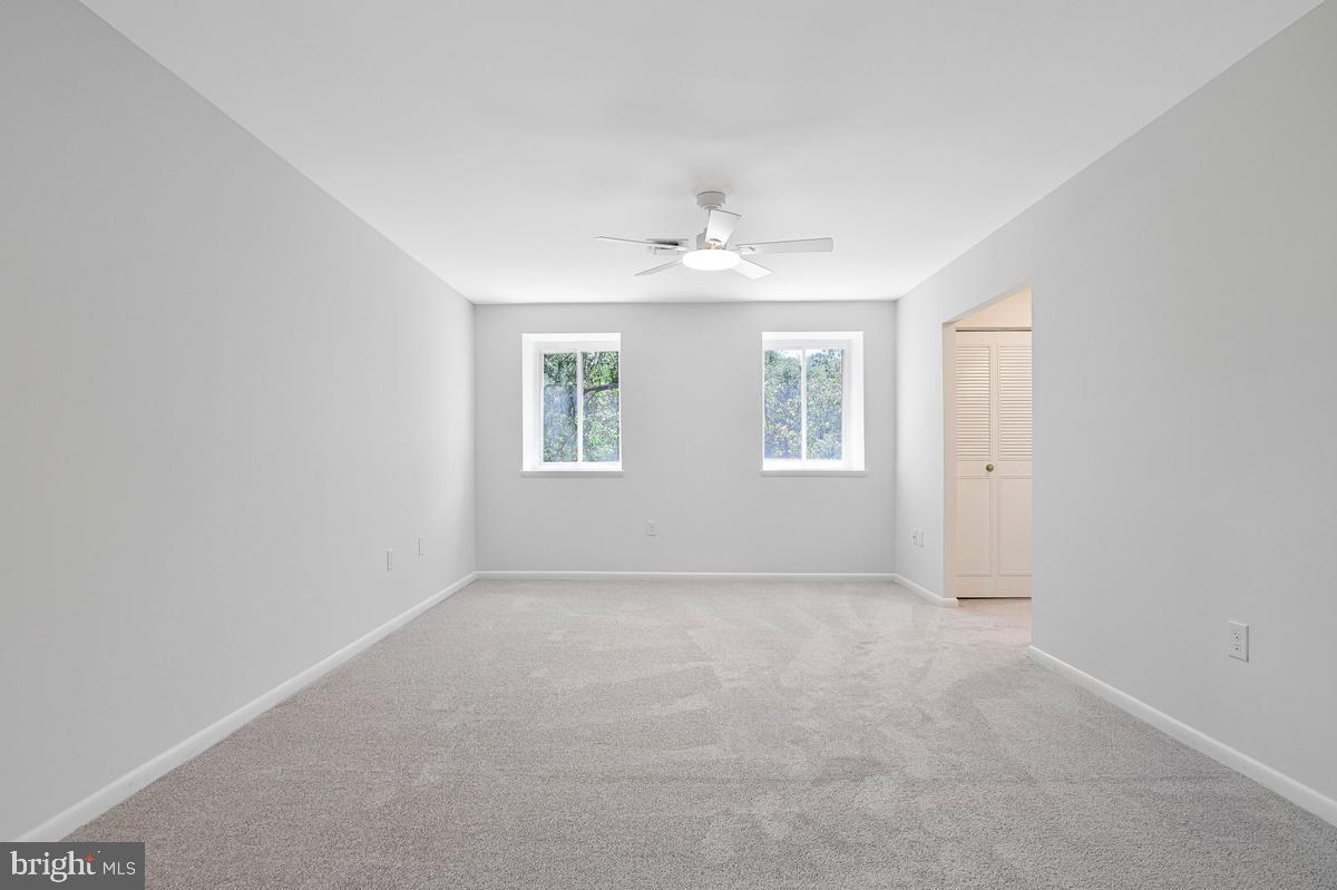 FOX MILL WOODS - Residential
