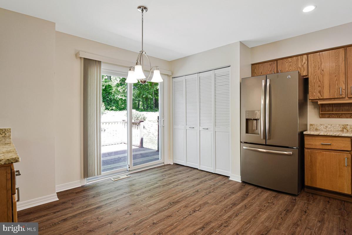 FOX MILL WOODS - Residential