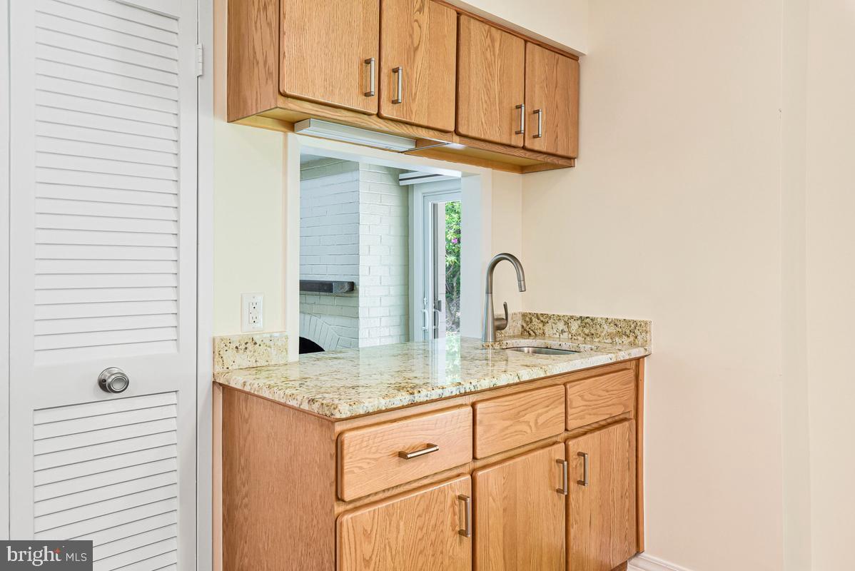 FOX MILL WOODS - Residential