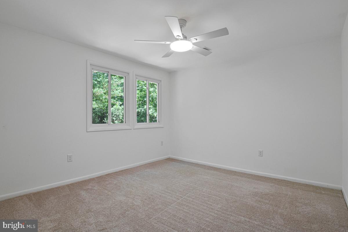 FOX MILL WOODS - Residential