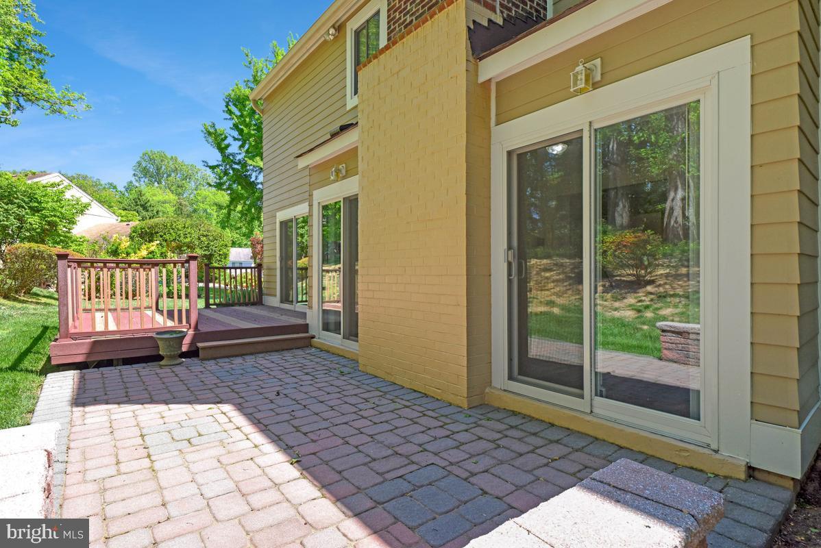 FOX MILL WOODS - Residential