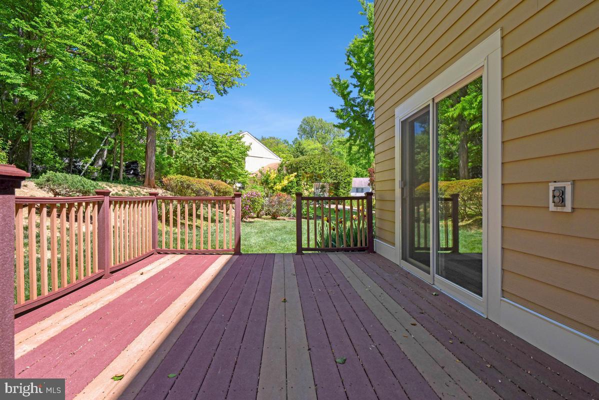 FOX MILL WOODS - Residential