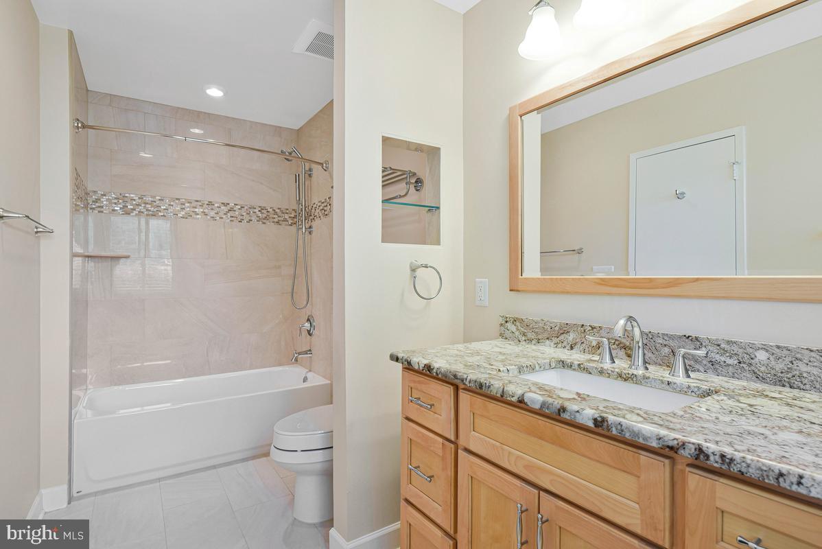 FOX MILL WOODS - Residential