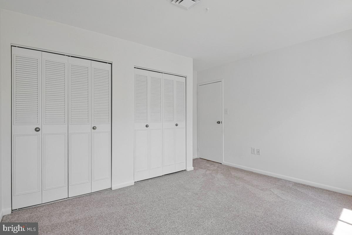 FOX MILL WOODS - Residential
