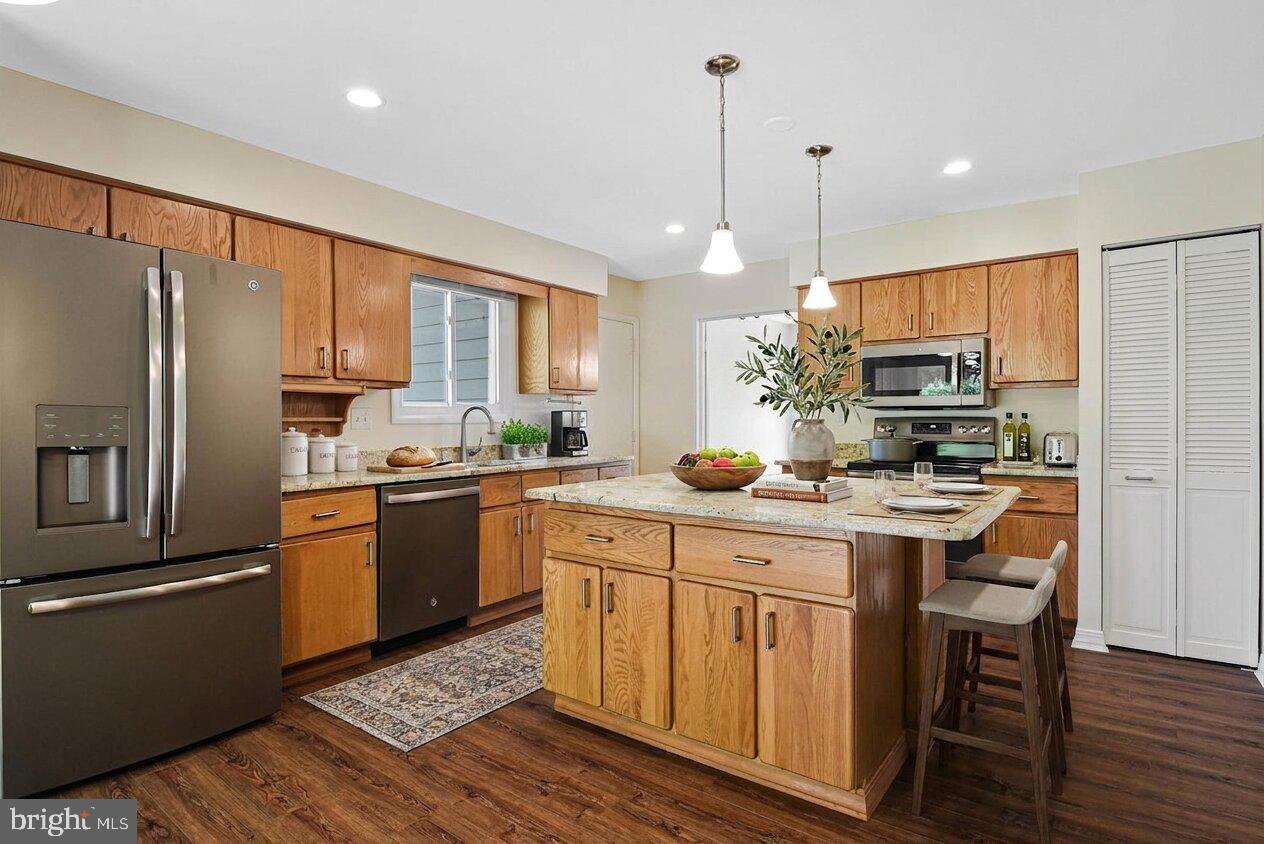 FOX MILL WOODS - Residential