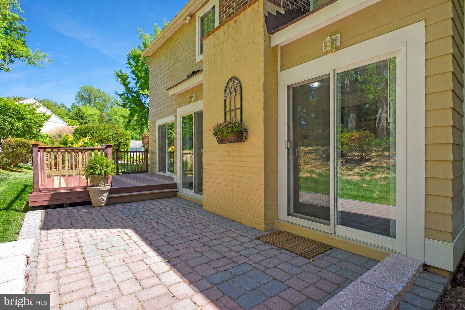 FOX MILL WOODS - Residential