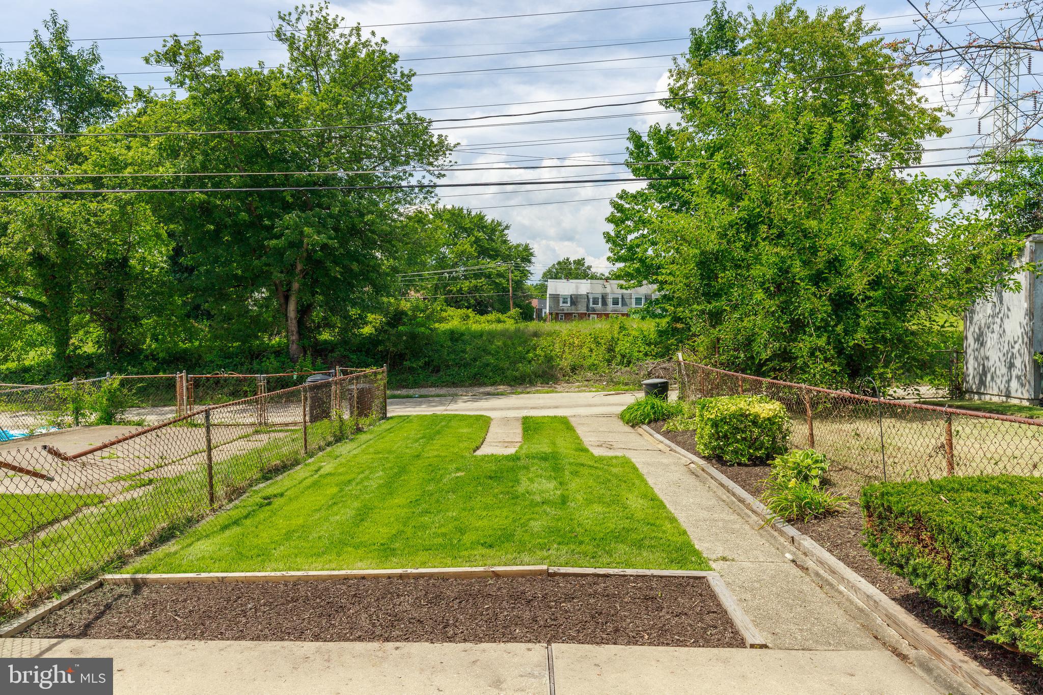 HOLLAND HILL - Residential