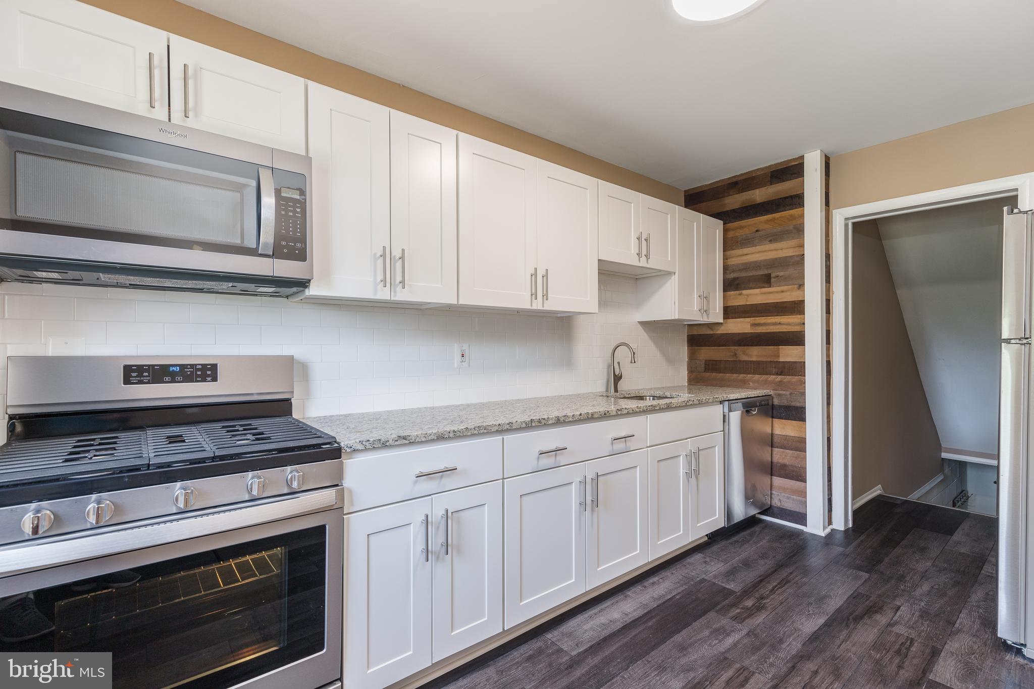 HOLLAND HILL - Residential