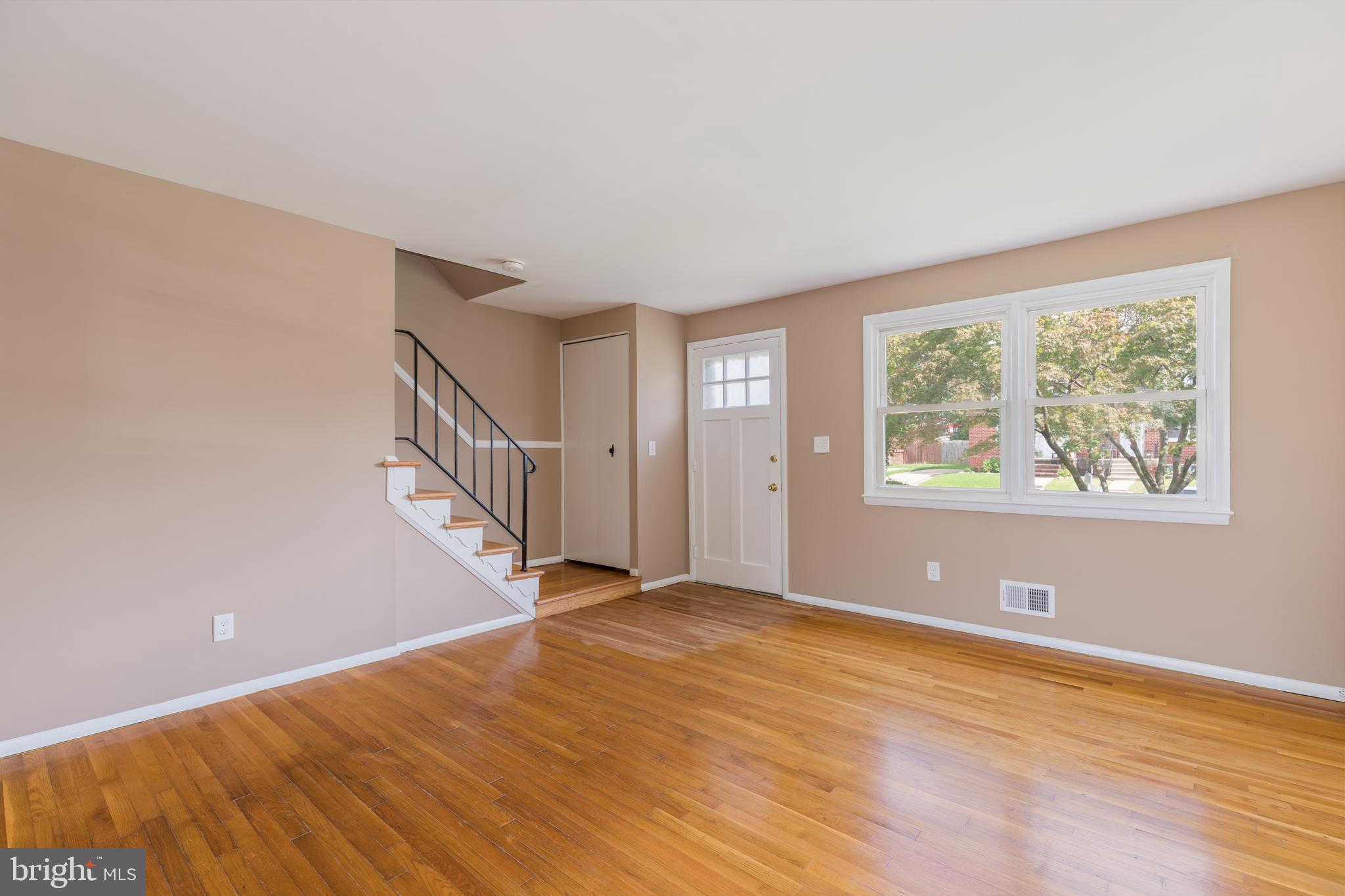 HOLLAND HILL - Residential