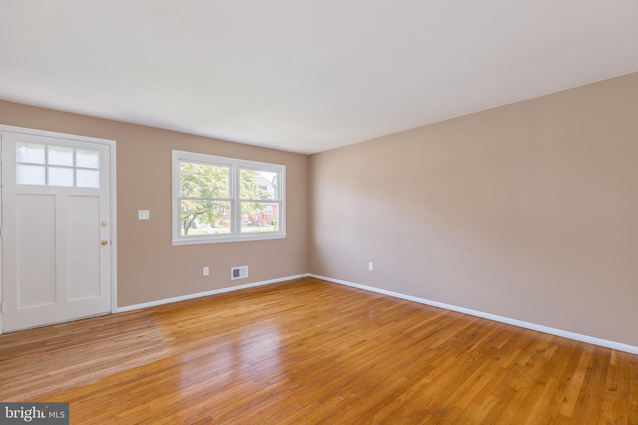 HOLLAND HILL - Residential