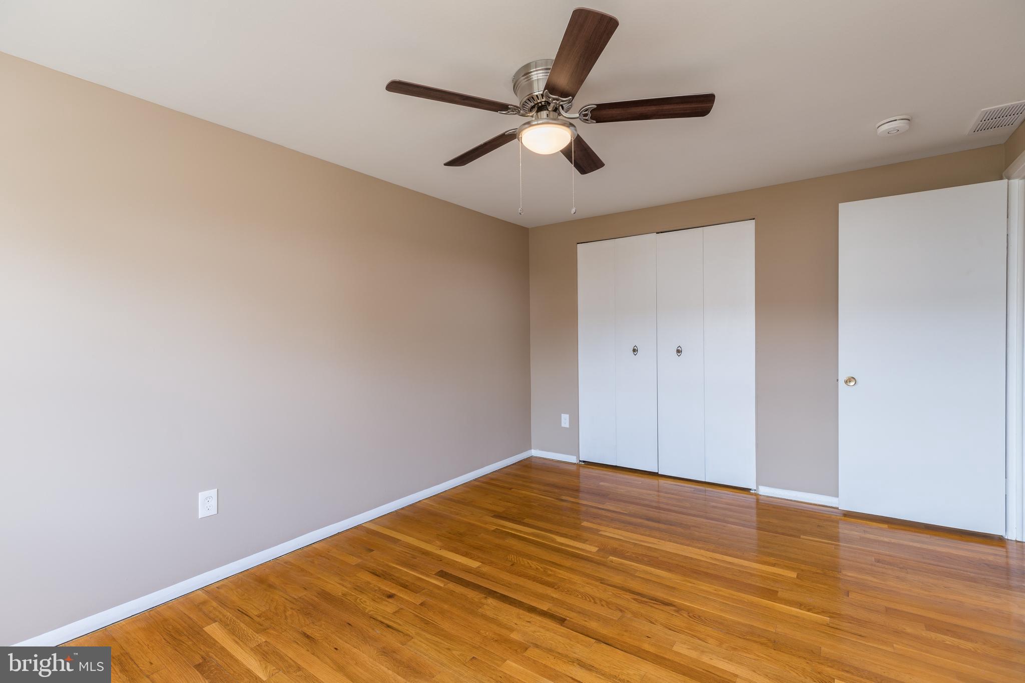 HOLLAND HILL - Residential