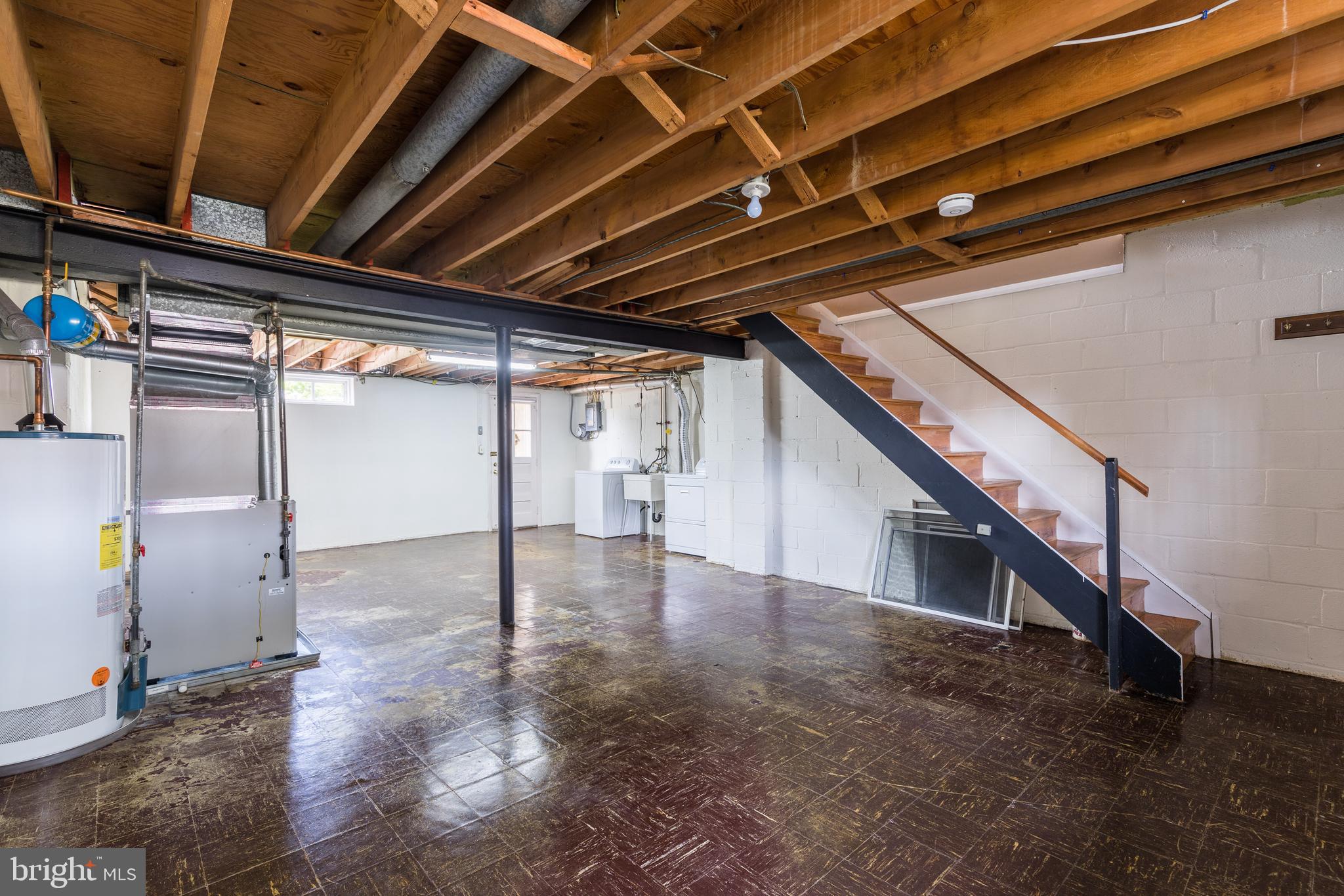 HOLLAND HILL - Residential