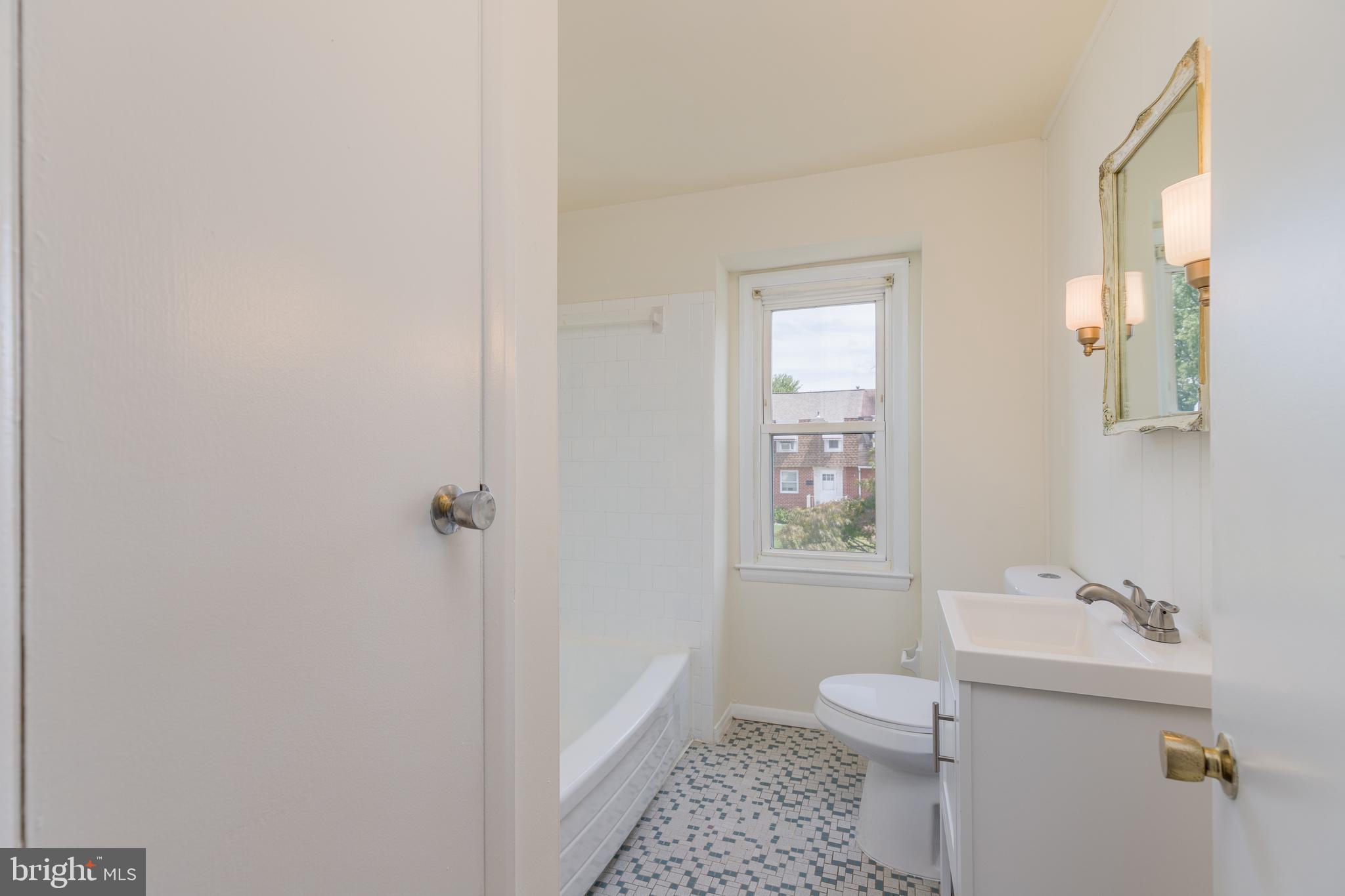 HOLLAND HILL - Residential