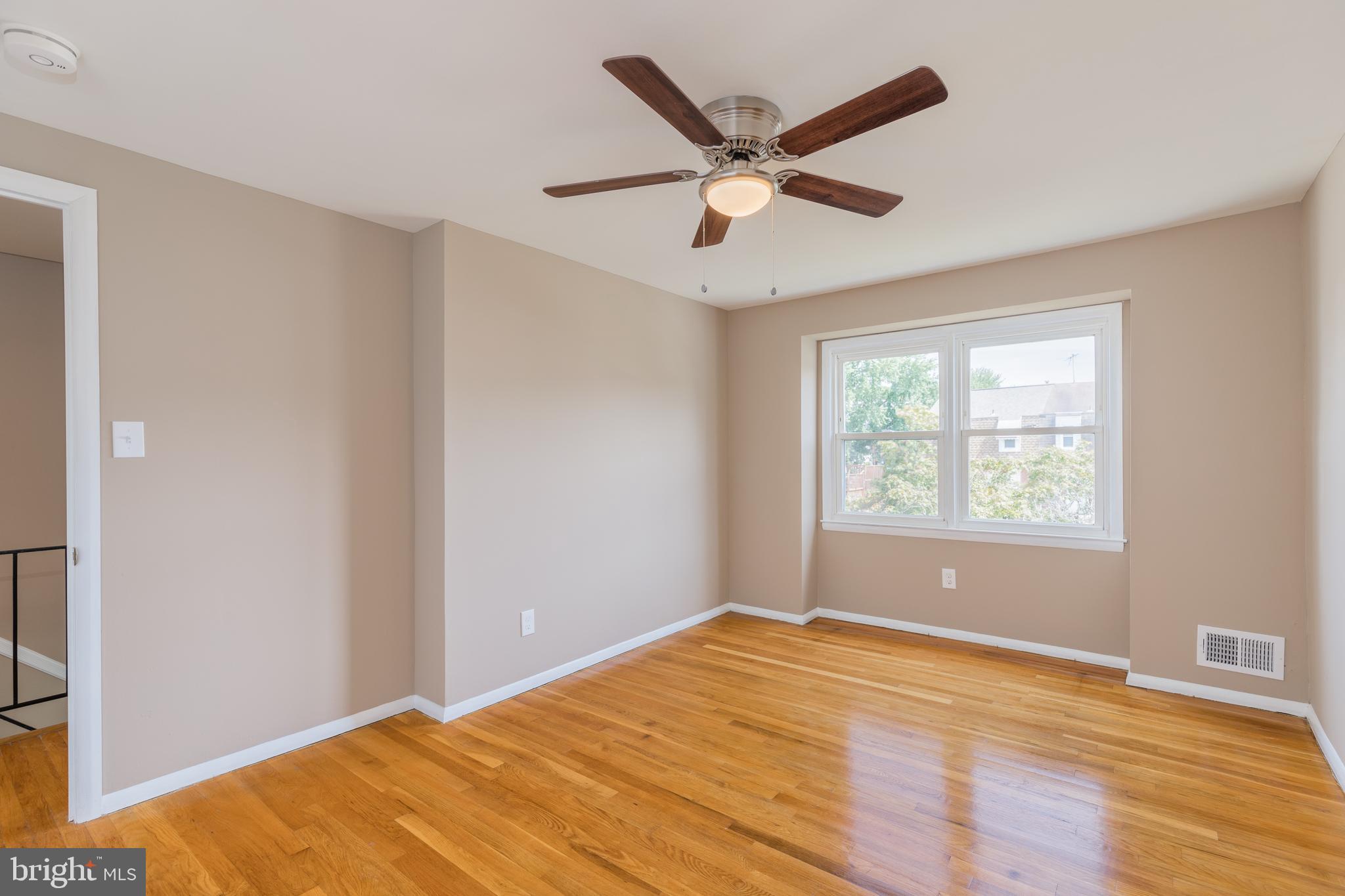 HOLLAND HILL - Residential