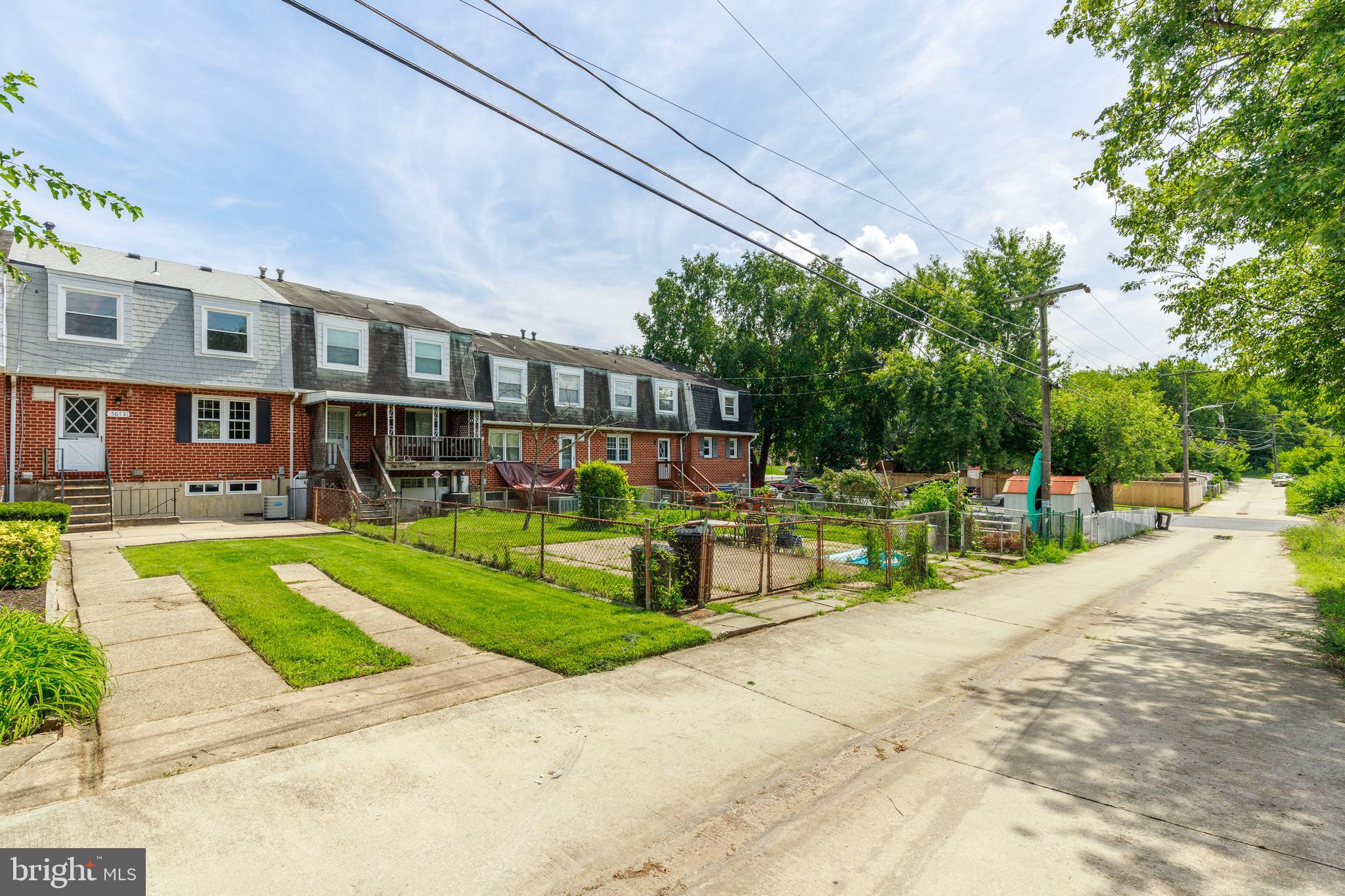 HOLLAND HILL - Residential