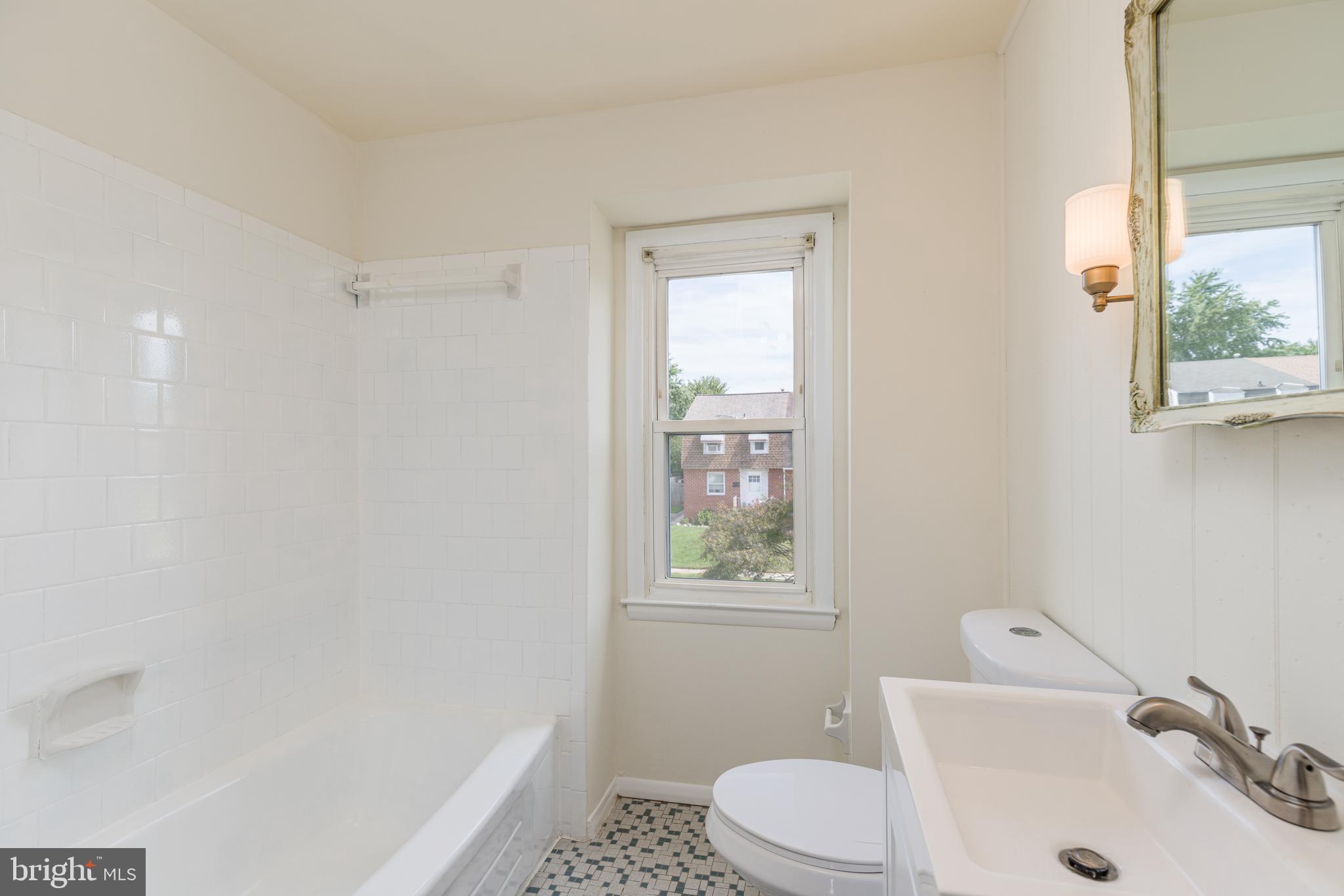 HOLLAND HILL - Residential