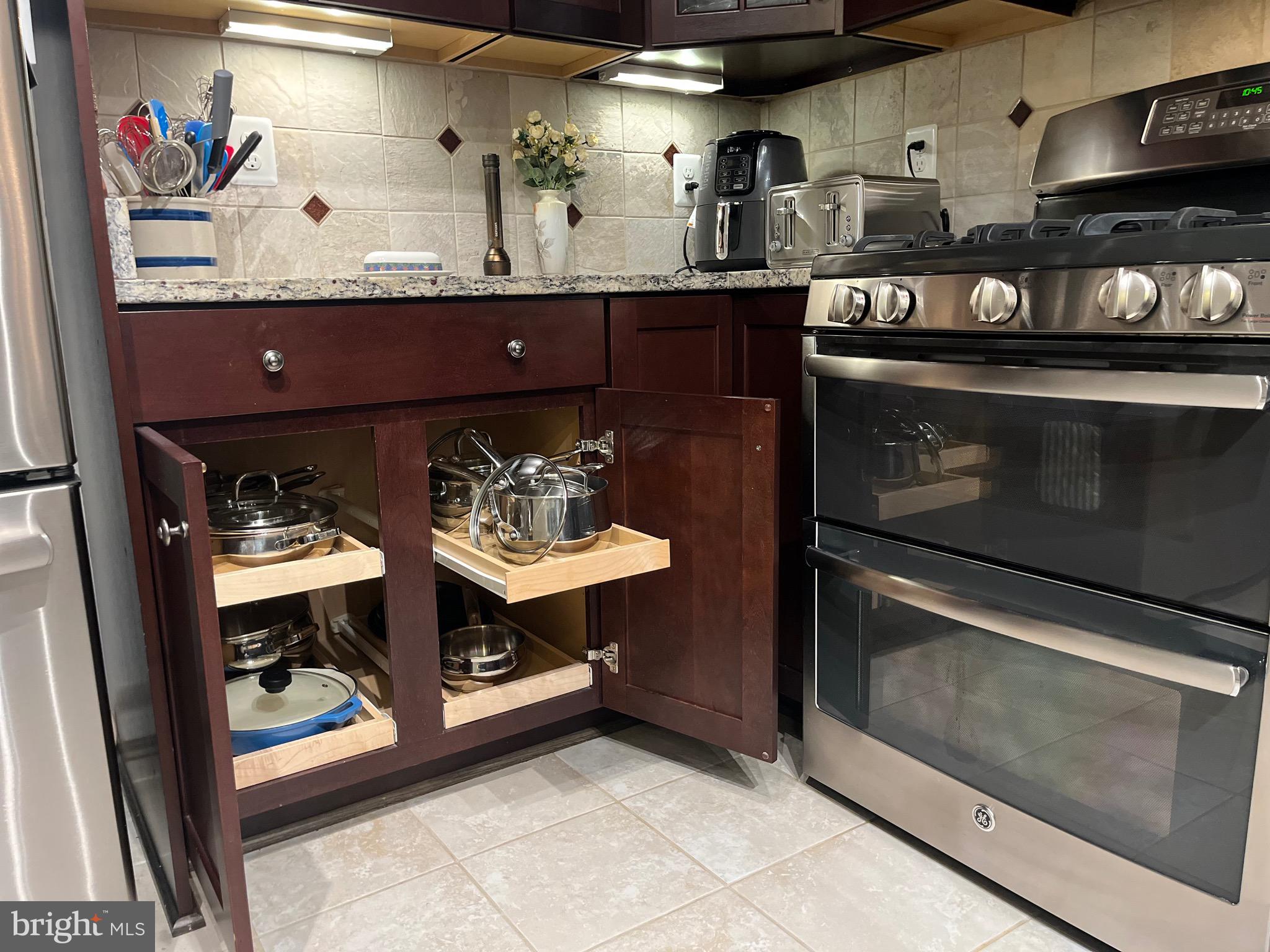 43145 SUNDERLAND TERRACE 205