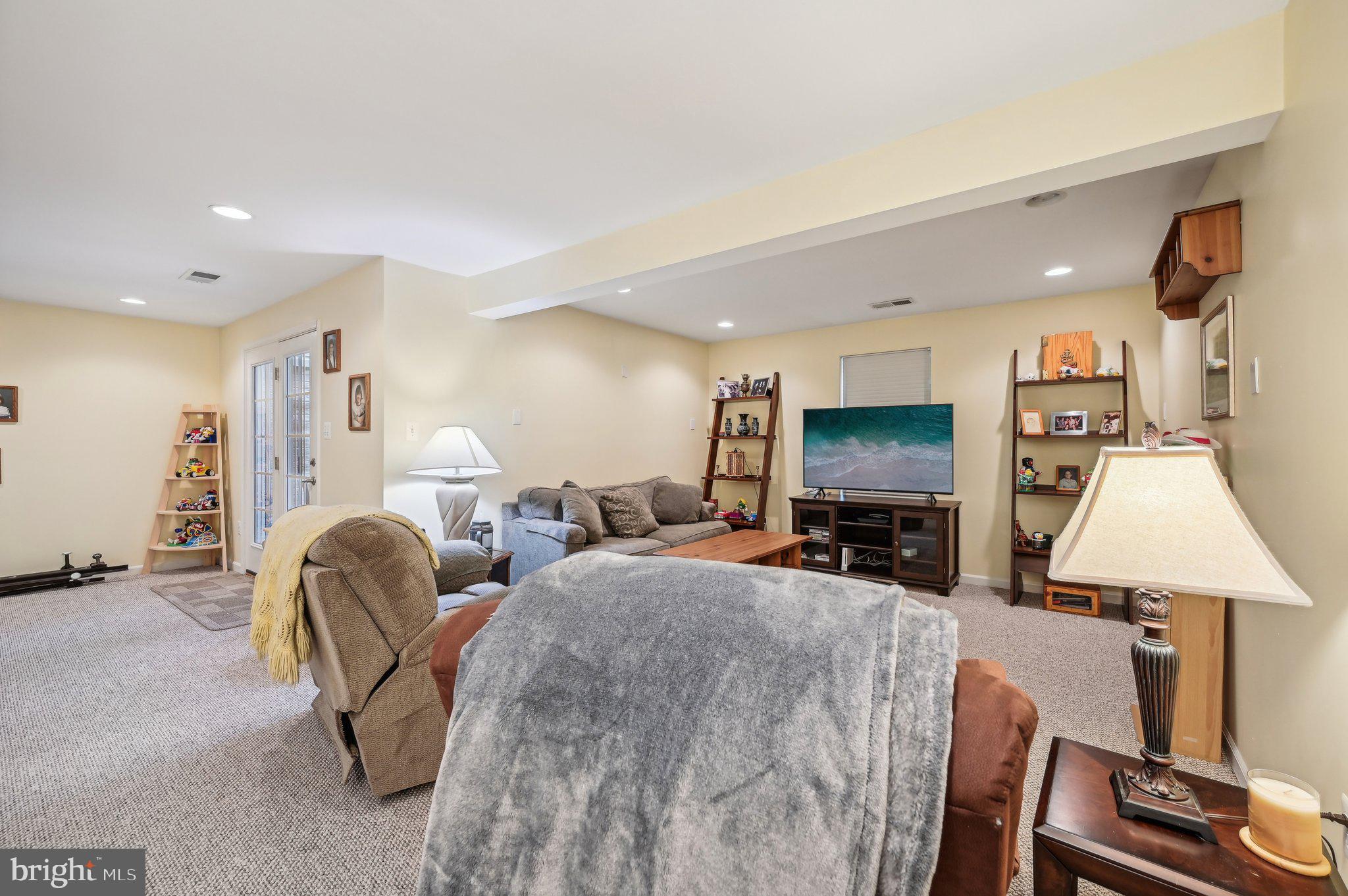 VILLAGES OF DORCHESTER - Residential