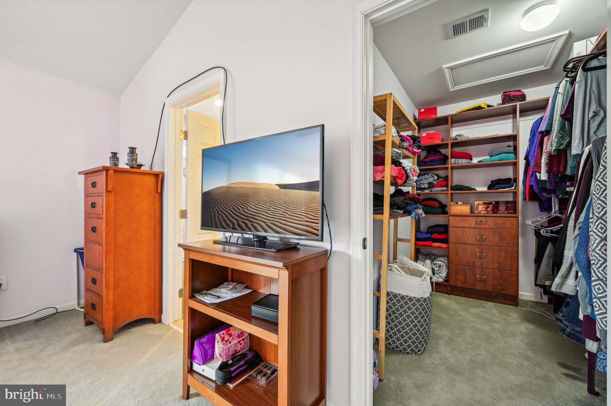 VILLAGES OF DORCHESTER - Residential