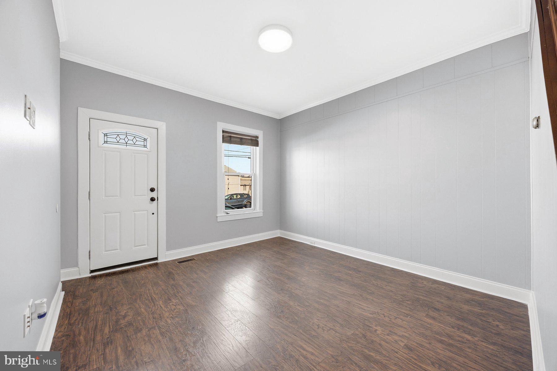 LOCUST POINT - Residential