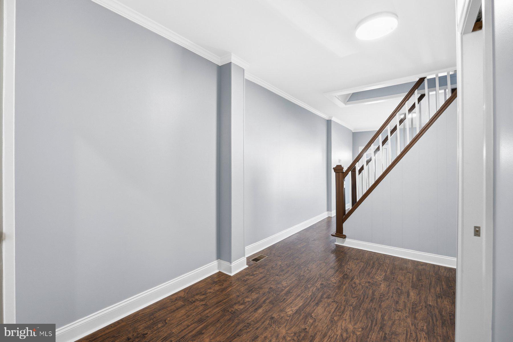 LOCUST POINT - Residential