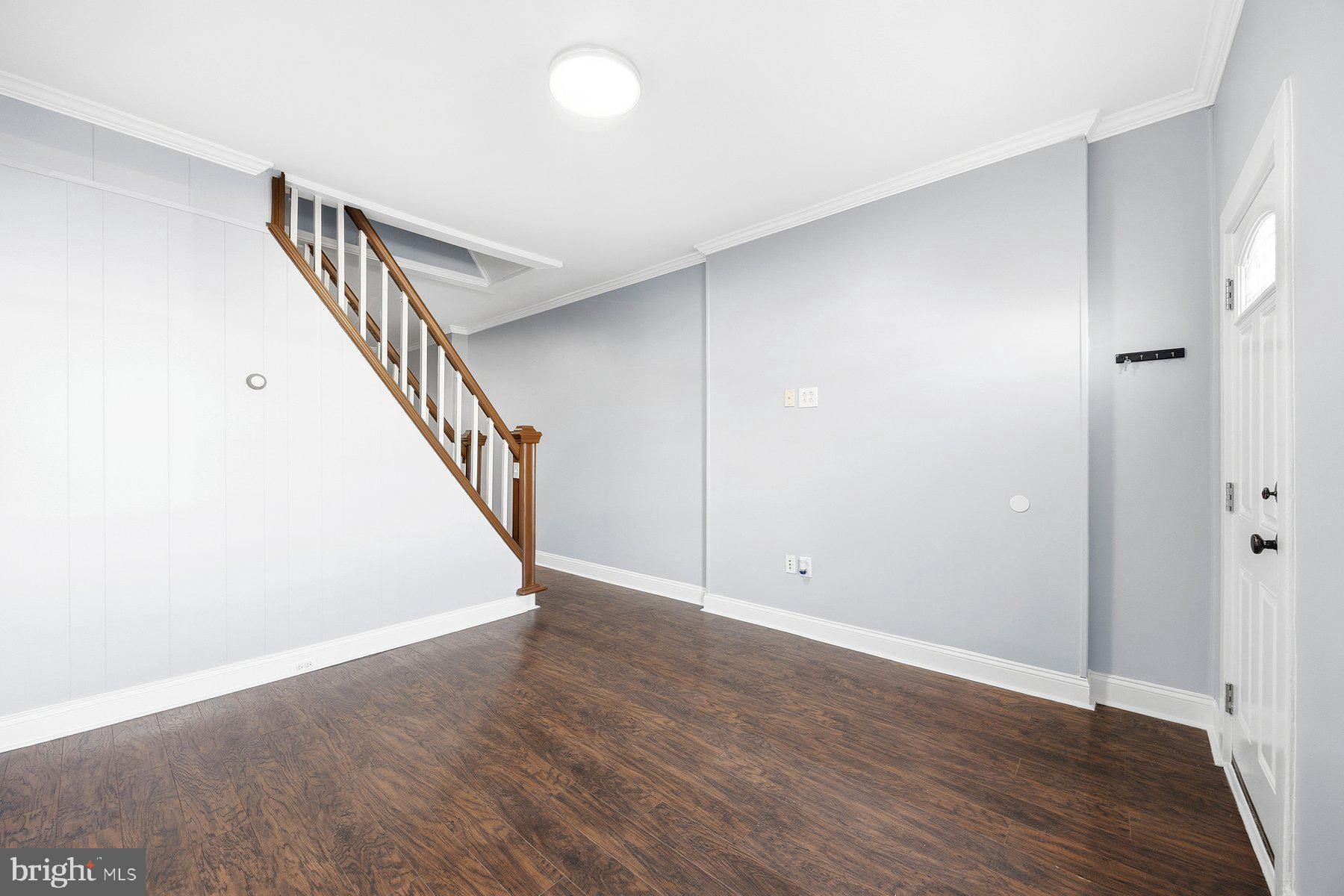 LOCUST POINT - Residential