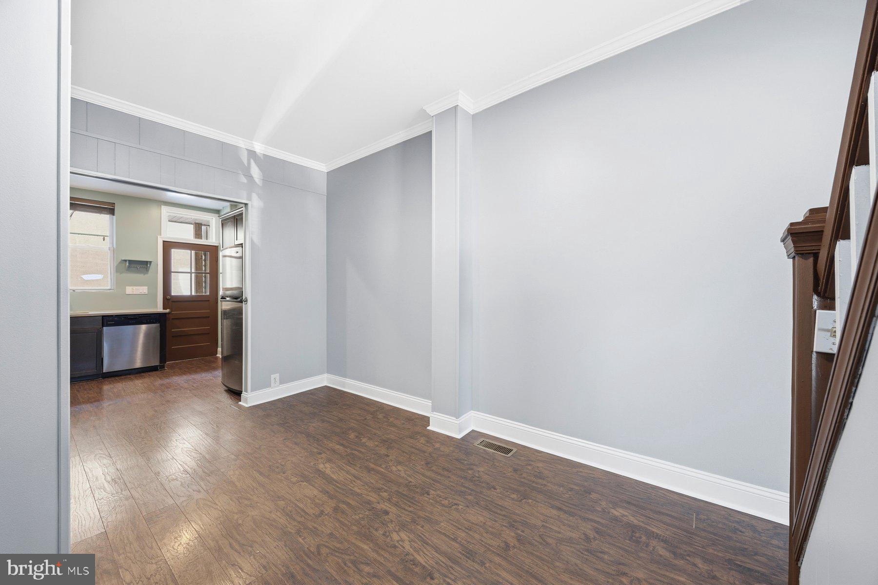 LOCUST POINT - Residential